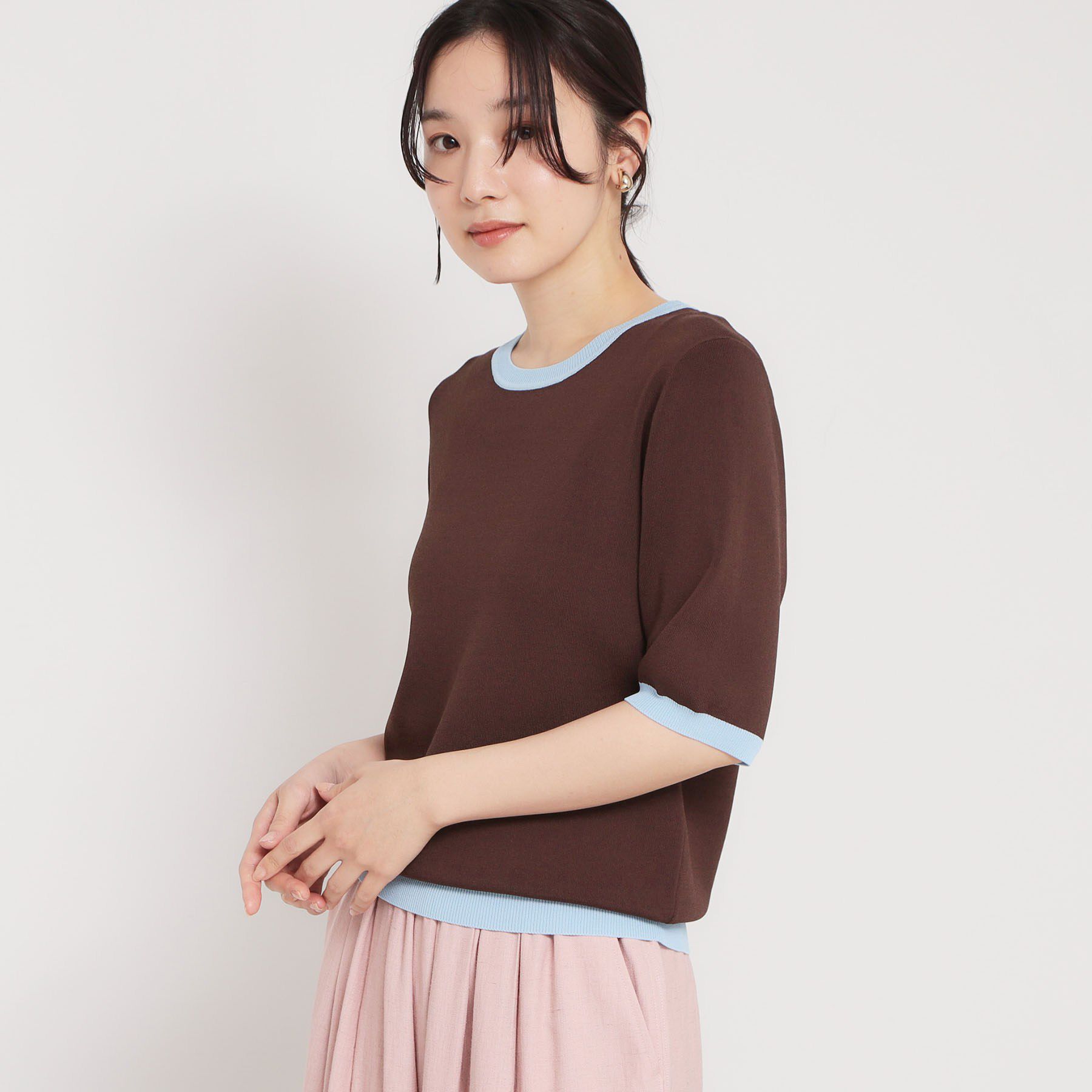 THE SHOP TK「【接触冷感/洗濯機OK/毛玉になりにくい/UV】さりげないラインで品よく映える 配色5分袖ニット」|ニット・セーター|