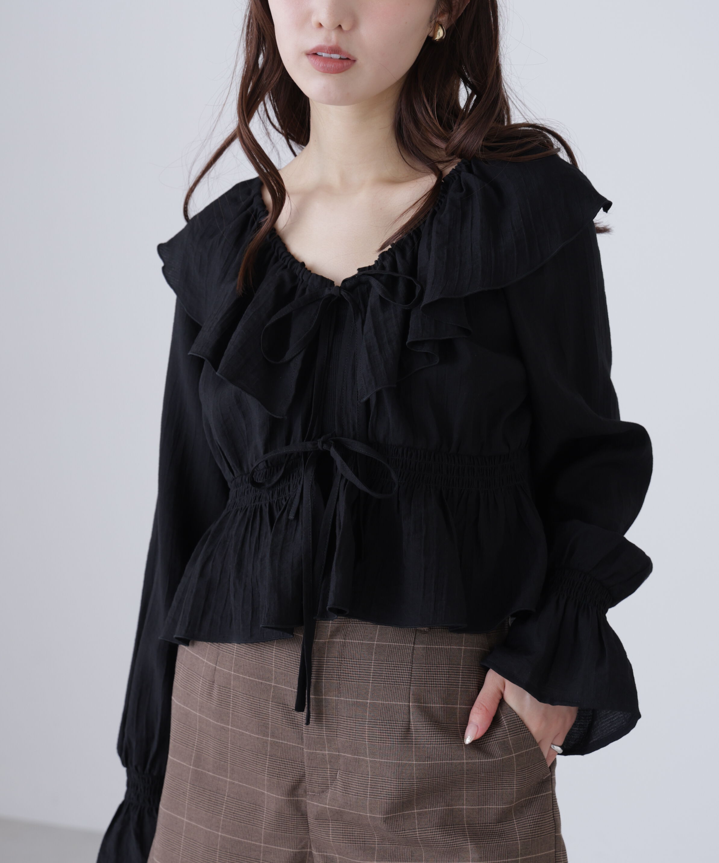  「衿フリルペプラム前開きブラウス」|シャツ・ブラウス|