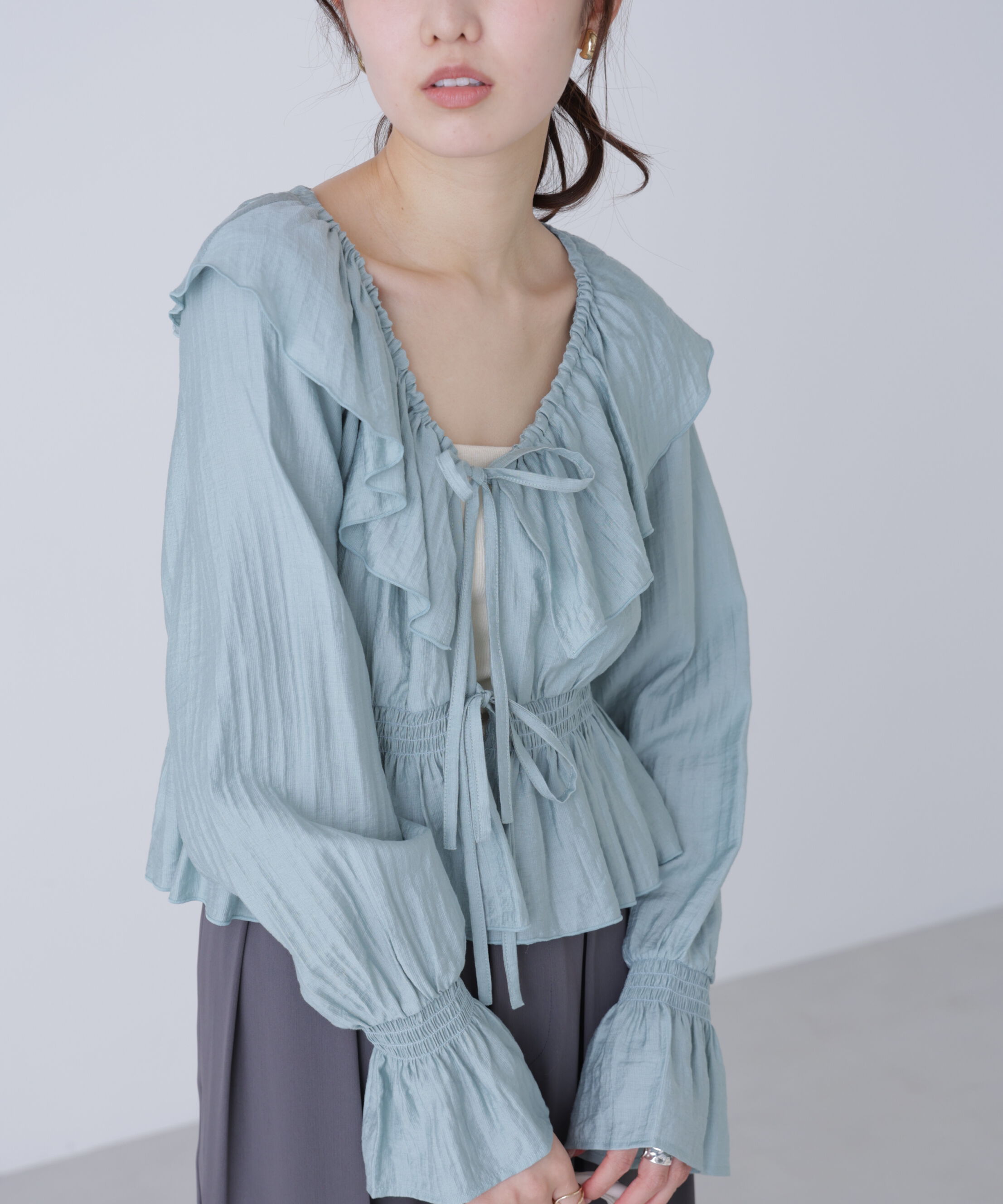  「衿フリルペプラム前開きブラウス」|シャツ・ブラウス|