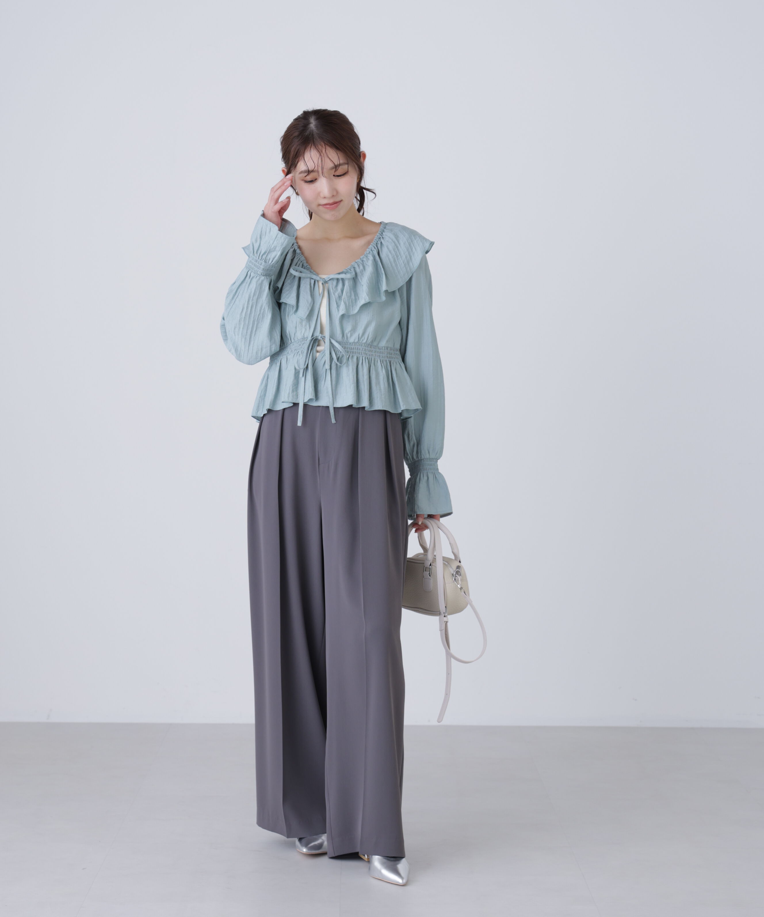  「衿フリルペプラム前開きブラウス」|シャツ・ブラウス|