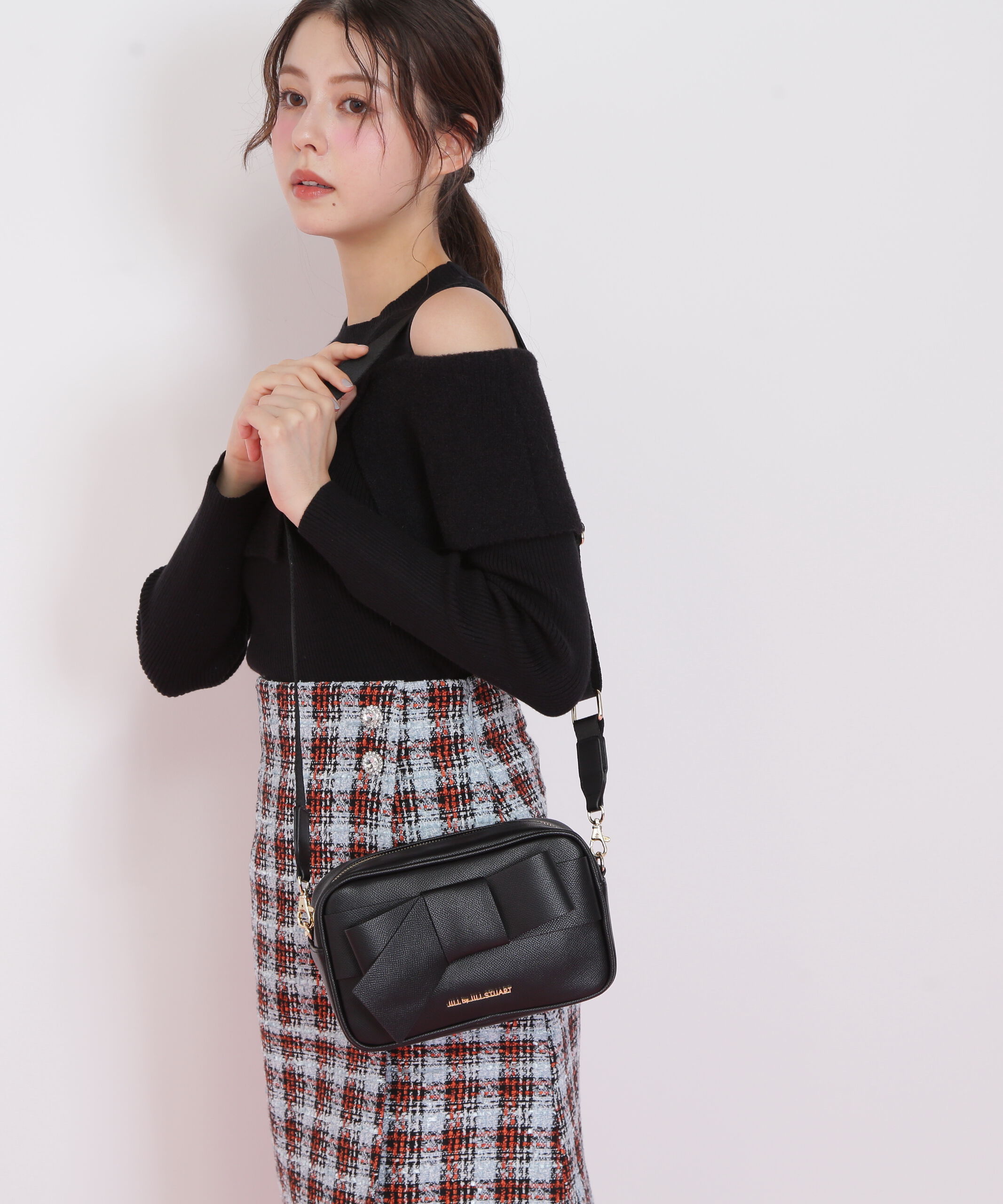  「＜リボンシリーズ＞スクエアポシェット」|その他|