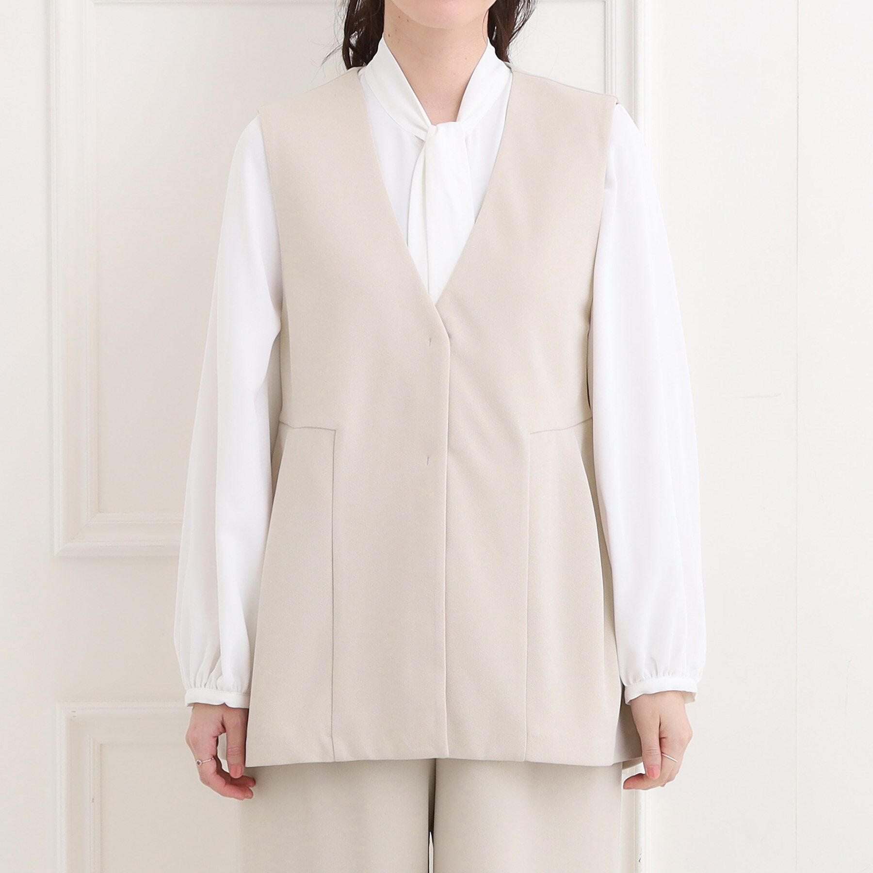 SHOO･LA･RUE「【洗濯機可/セットアップ可/S-3L】きちんと楽に。カットジョーゼット ペプラムジレ」|ベスト・ジレ|