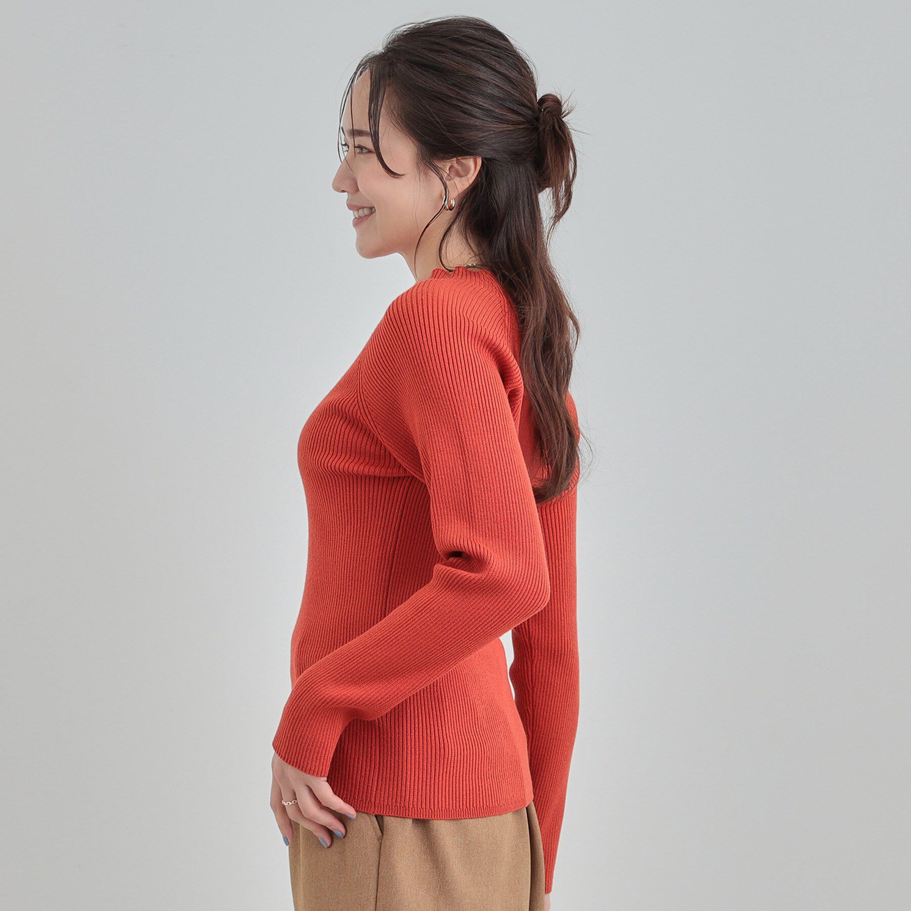 SHOO･LA･RUE「【絶妙なゆるピタ/洗濯機可】ちくちくしにくい リブハイネックやわらかニット」|ニット・セーター|