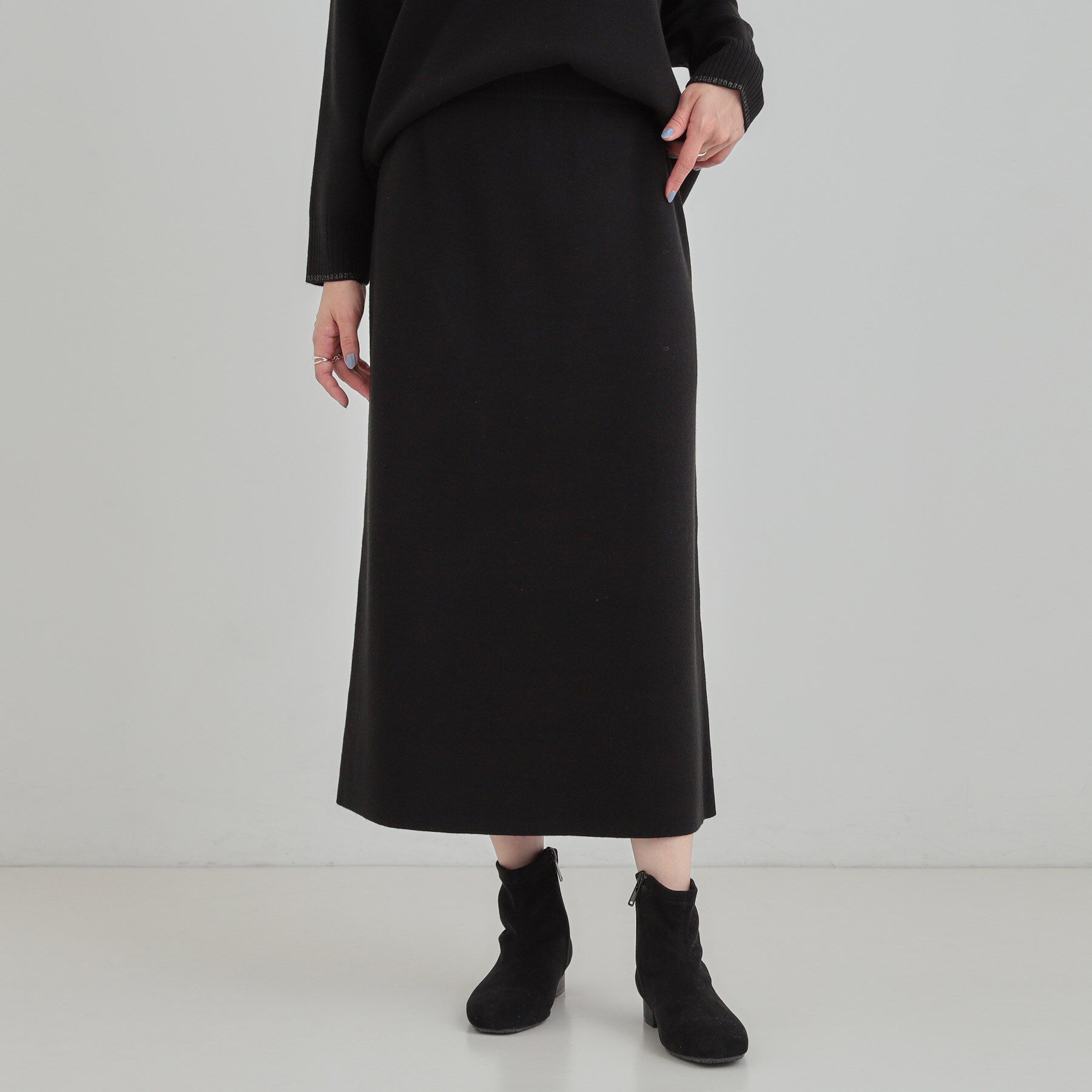 SHOO･LA･RUE「【洗濯機可/セットアップ可/毛玉になりにくい】心地よく穿ける ニットナロースカート」|スカート|