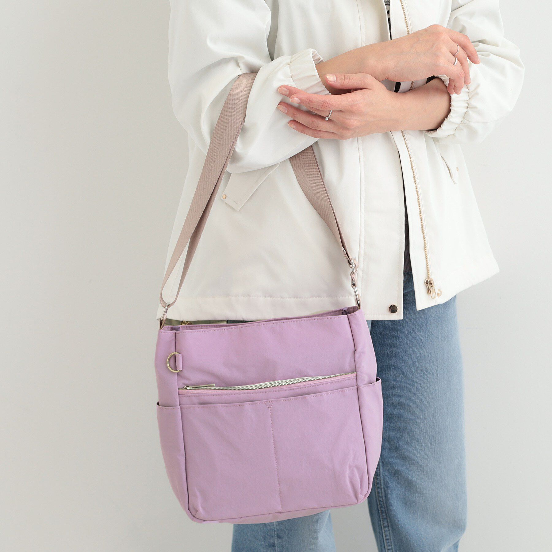 SHOO･LA･RUE「【撥水/軽量】驚きの収納力 10ポケットショルダーバッグ」|ショルダー・メッセンジャー|