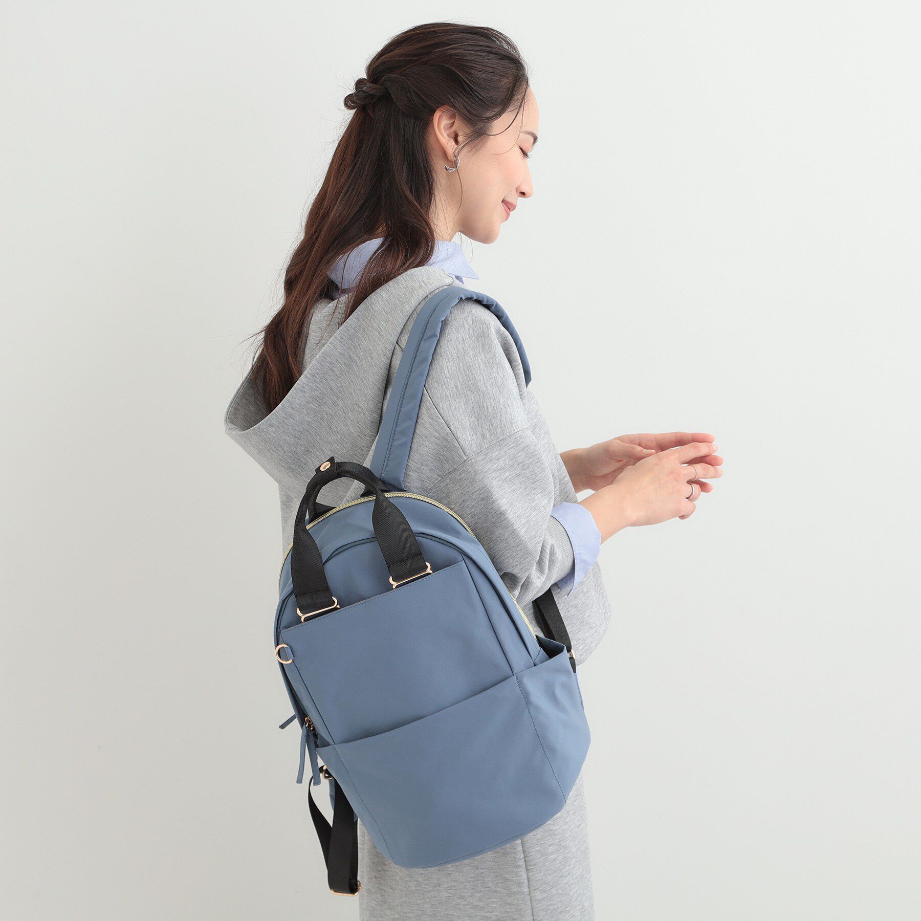 SHOO･LA･RUE「【撥水/9ポケット】コロンとしたフォルムが愛らしい キャリーオン ラウンドリュック」|リュック|