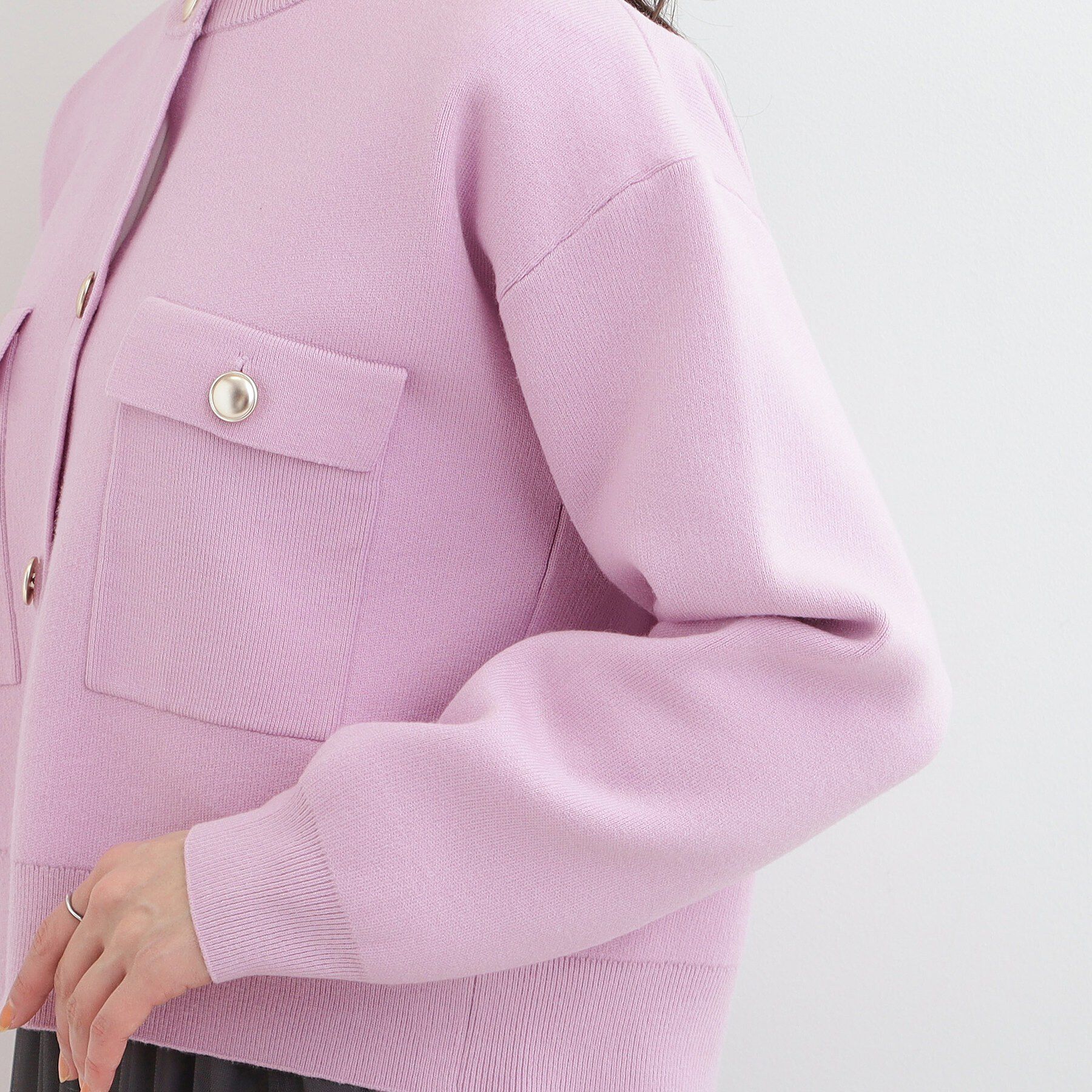 SHOO･LA･RUE「【洗濯機可/S-LL】金ボタンが華やかさを演出 ニットカーディガン」|カーディガン|