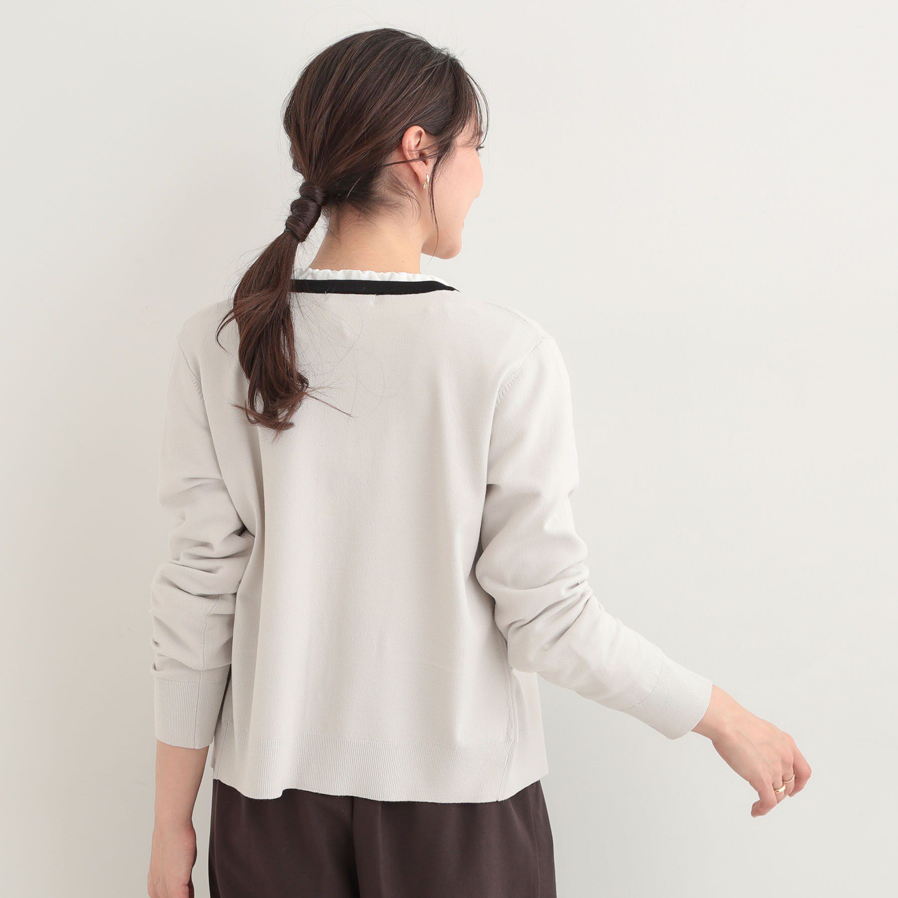 SHOO･LA･RUE「【洗濯機可/S-LL/アンサンブル可】パールボタンが上品　華やぎ配色カーディガン」|カーディガン|