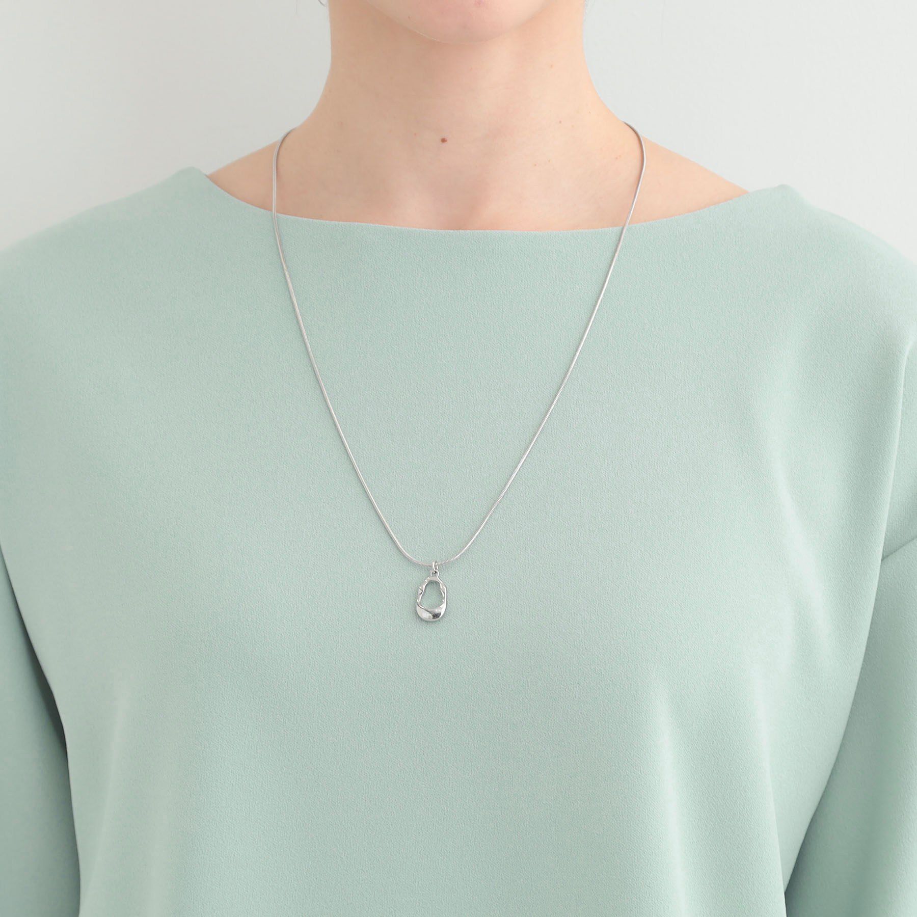 SHOO･LA･RUE「【2点セット/7分袖/S-LL】ランタンスリーブで女性らしい インせず着られる ネックレス付きブラウ」|シャツ・ブラウス|