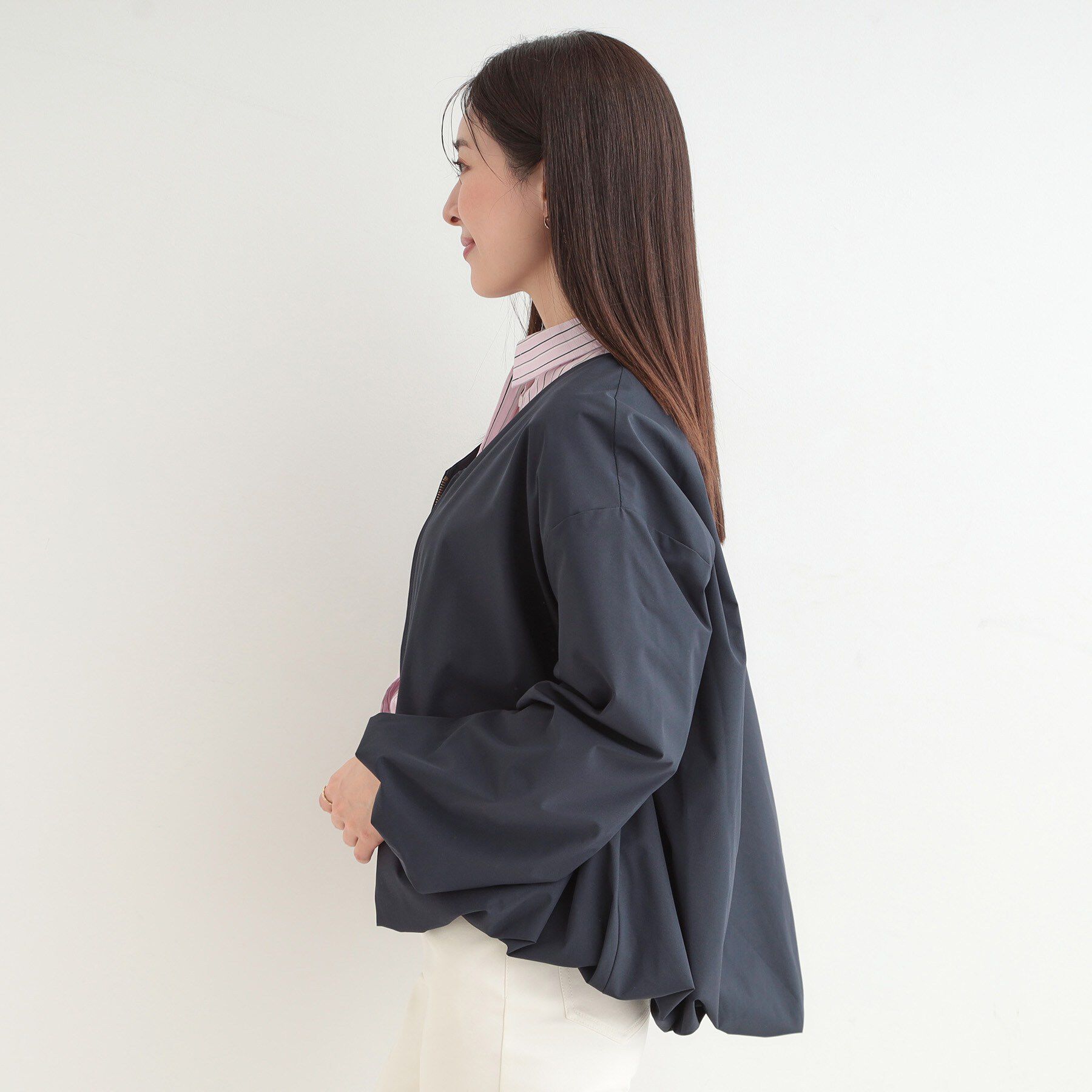 SHOO･LA･RUE「【防風/撥水/S-LL】顔回りすっきり見え　Vネックバルーンブルゾン」|ブルゾン・スタジャン|