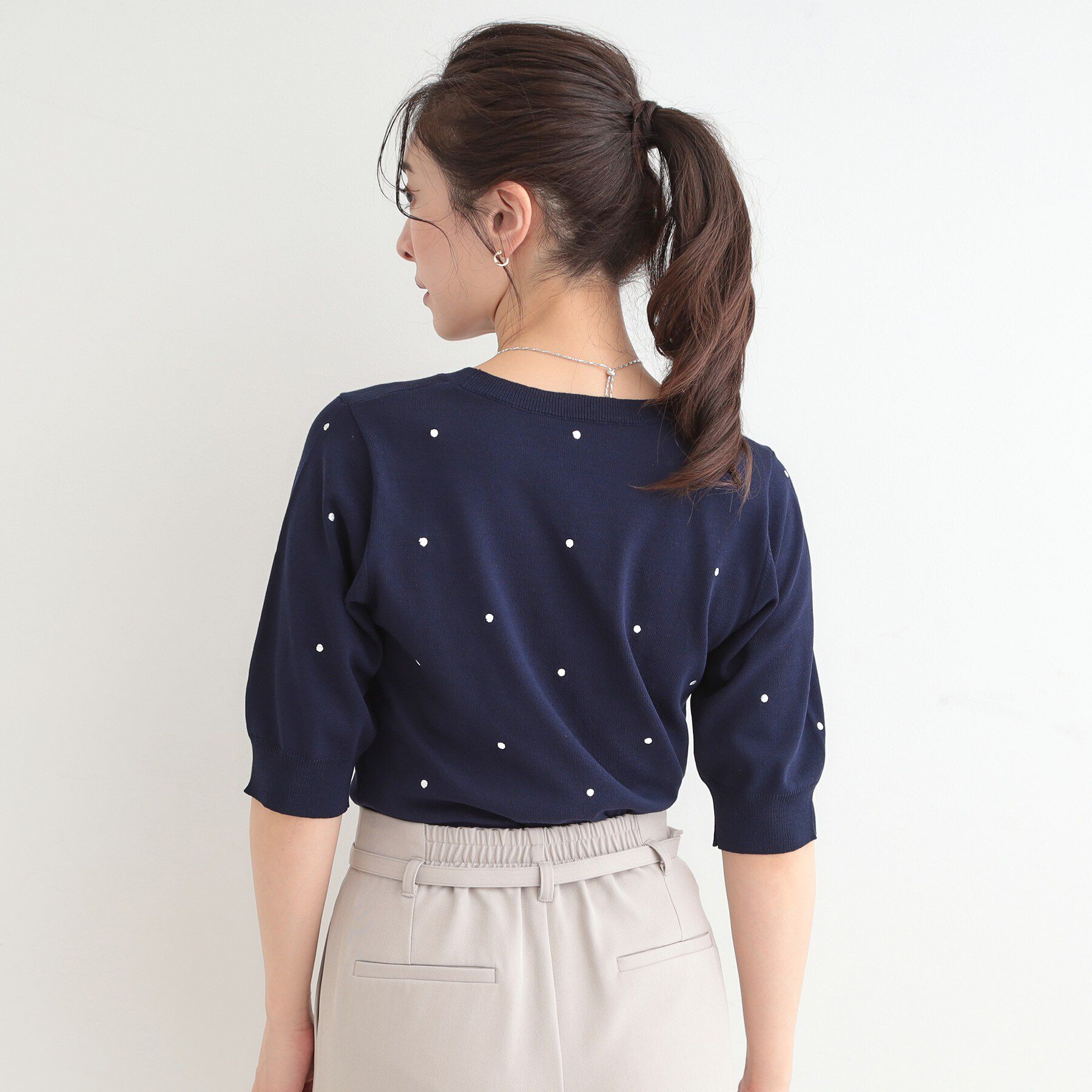 SHOO･LA･RUE「【S-LL/二の腕カバー】品よく隠せる　ドット刺繍5分袖ニット」|ニット・セーター|