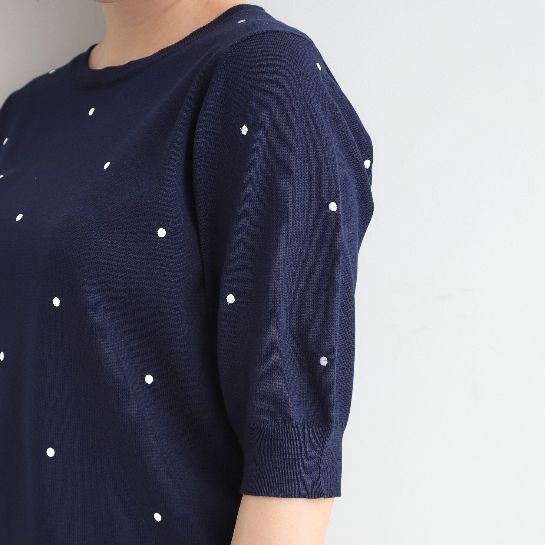 SHOO･LA･RUE「【S-LL/二の腕カバー】品よく隠せる　ドット刺繍5分袖ニット」|ニット・セーター|