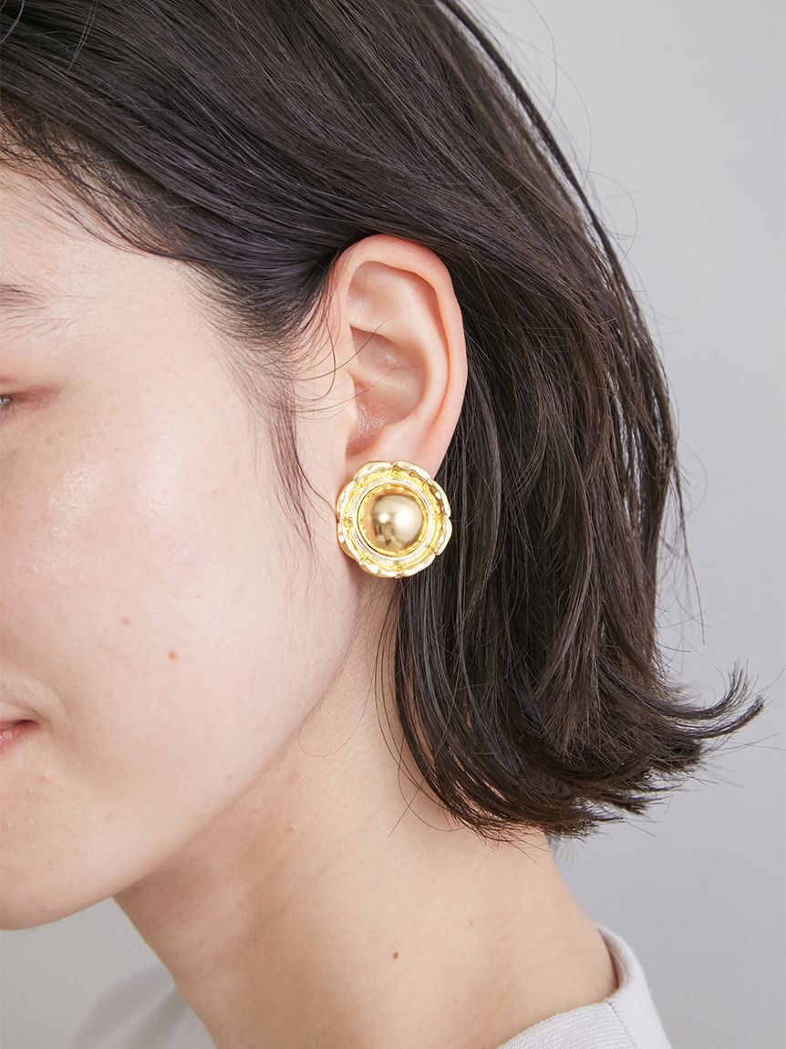 Mila Owen「メタルボリュームイヤリング」|イヤリング|