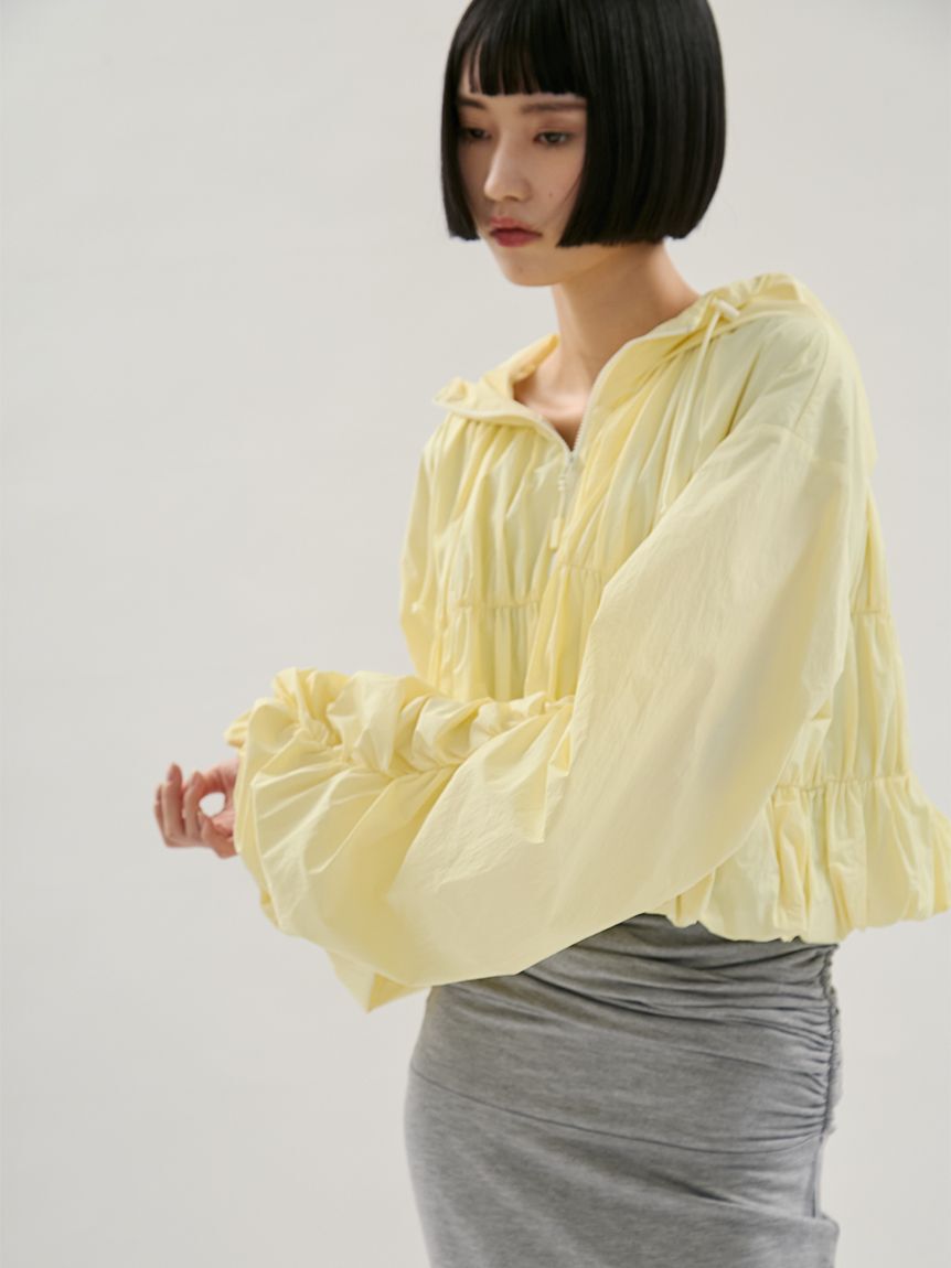 emmi atelier「【Movique】シャーリングブルゾン/撥水/UVカット/接触冷感」|ブルゾン・スタジャン|