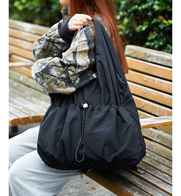 ikka「【雑誌InRed4月号掲載】撥水ドロストポケバルーントート」|トートバッグ|