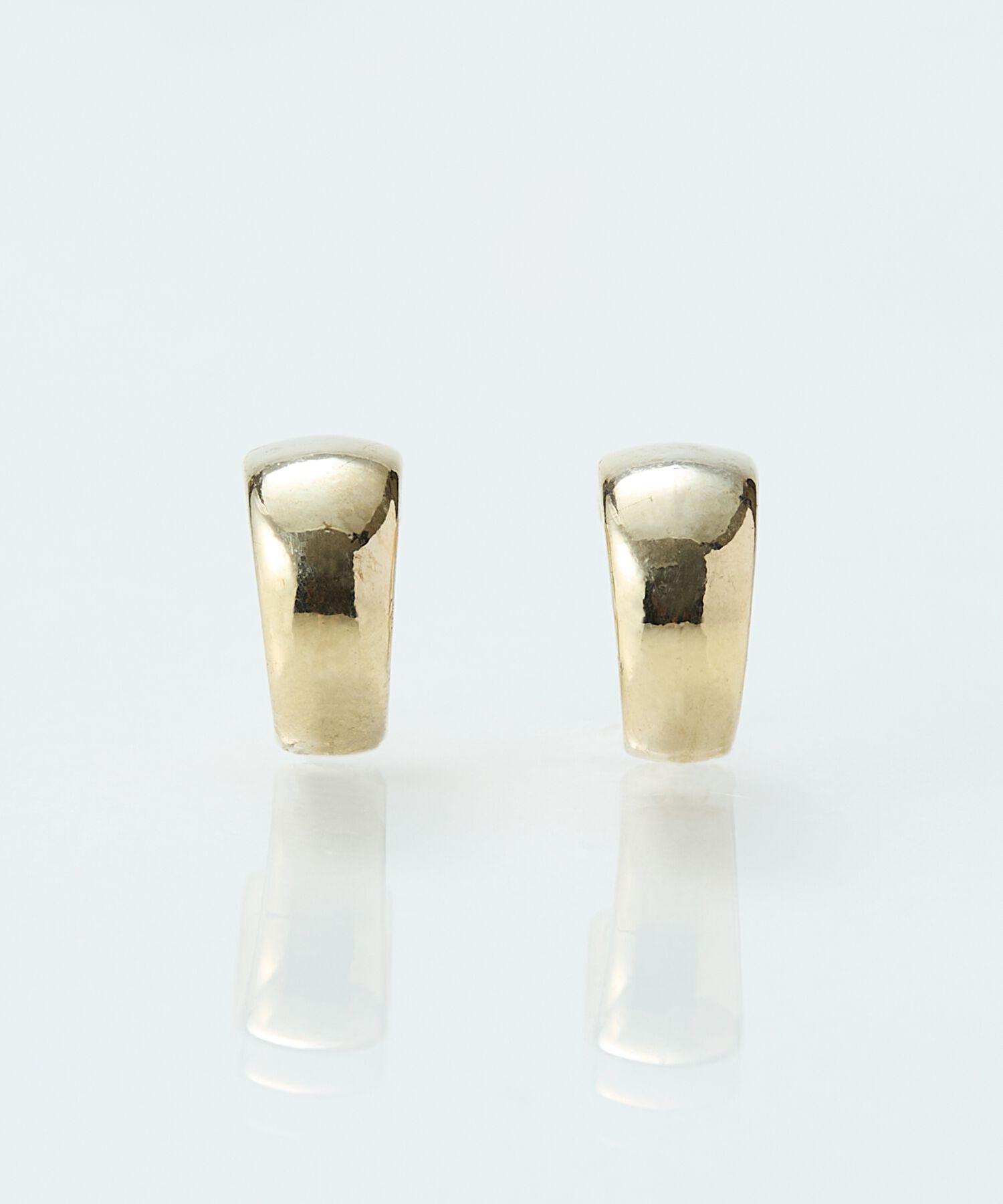 Phoebe「【金属アレルギー対応】【痛くないシリーズ】モードミニマルフープライトフィットイヤリング　ゴールド」|イヤリング|