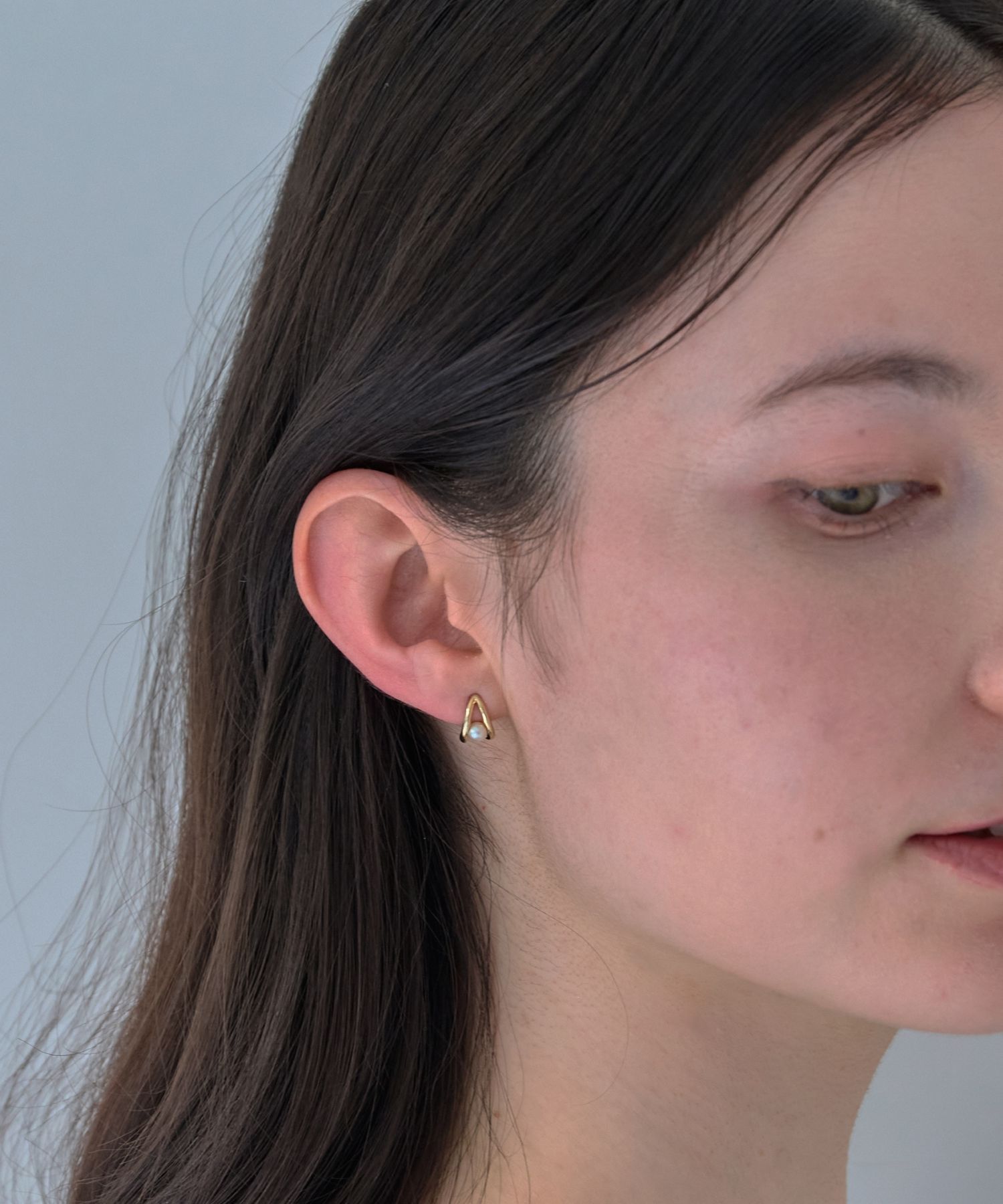 Phoebe「【痛くないシリーズ/金属アレルギー対応】ドロップパールライトフィットイヤリング　ゴールド」|イヤリング|