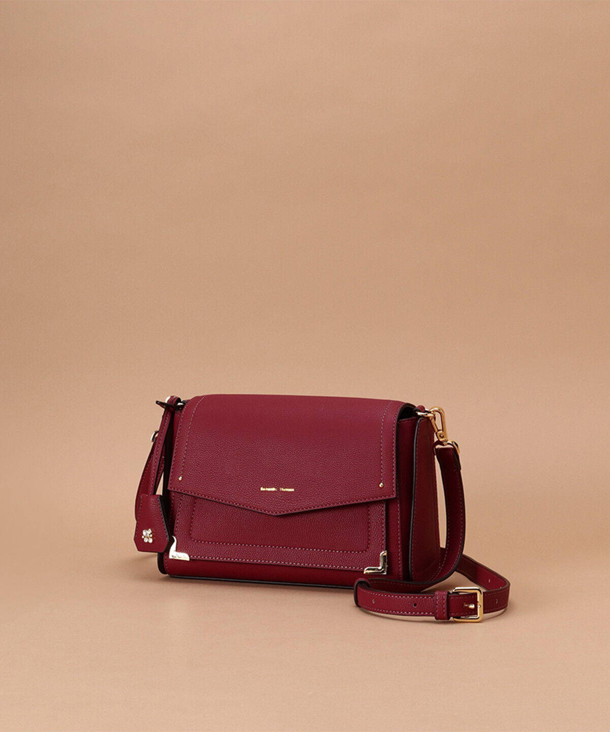 Samantha Thavasa「ビジューチャーム付き ショルダーバッグ」|ショルダー・メッセンジャー|ワインレッド