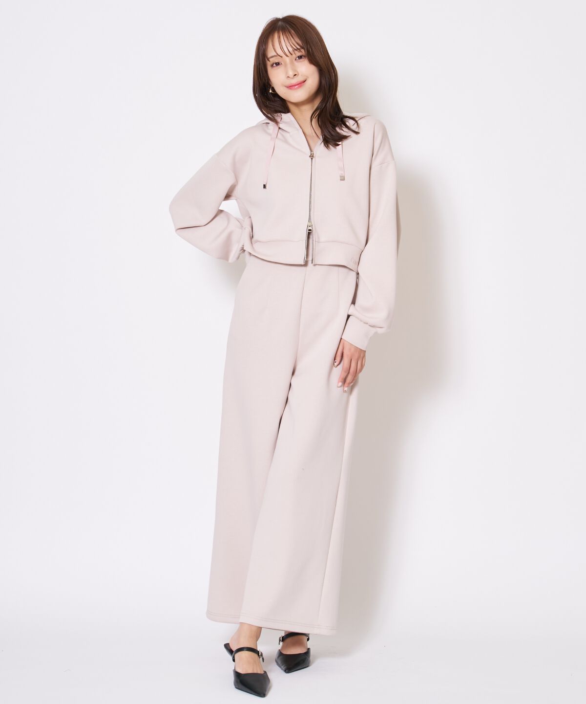 アンドクチュール「刺繍パーカー&times;オールインワン」|オールインワン|