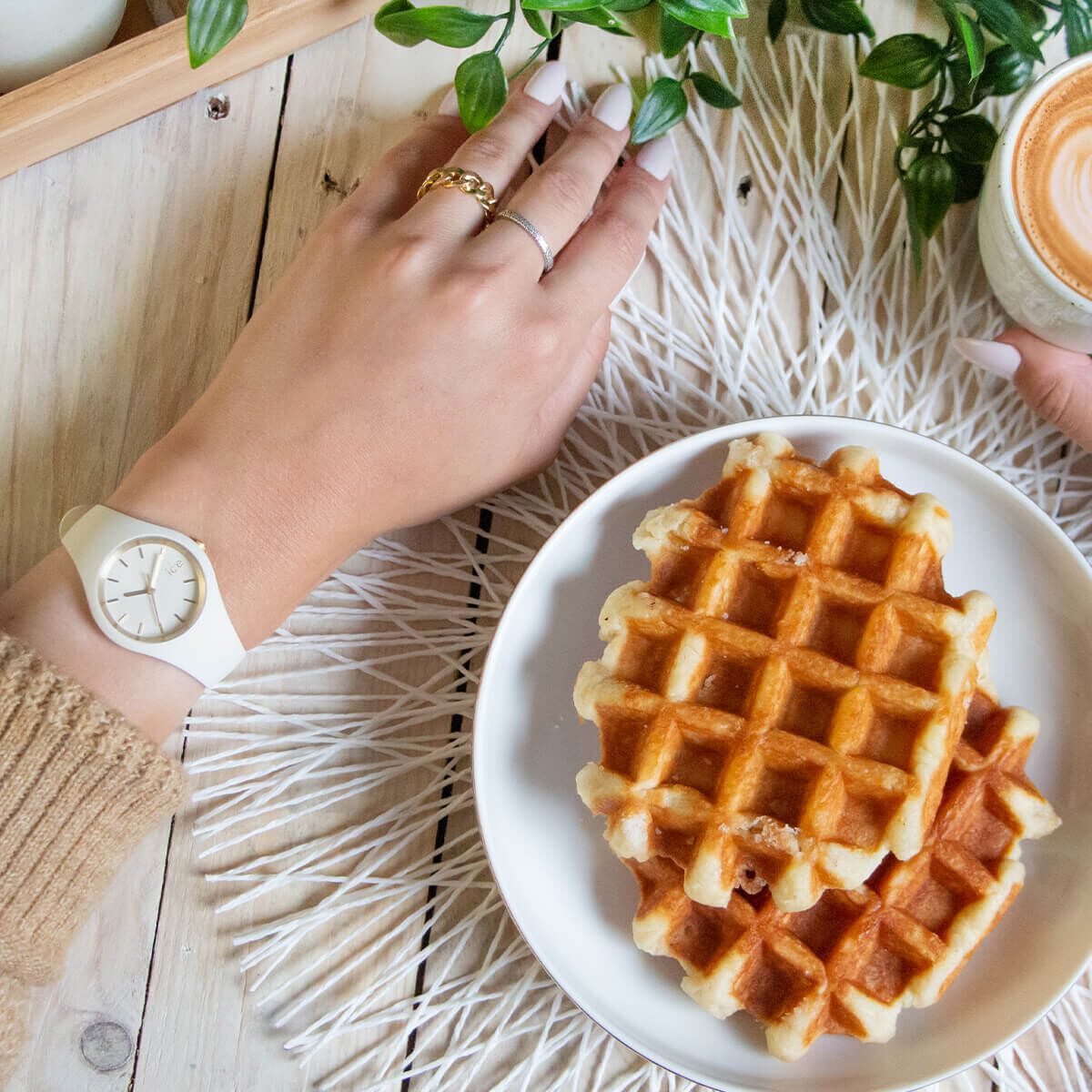 ICE-WATCH「〈ICE-WATCH(ｱｲｽｳｫｯﾁ)〉ｽﾓｰﾙｼﾘｺﾝ ｱｰﾓﾝﾄﾞｽｷﾝ ICE glam brushed」|腕時計|