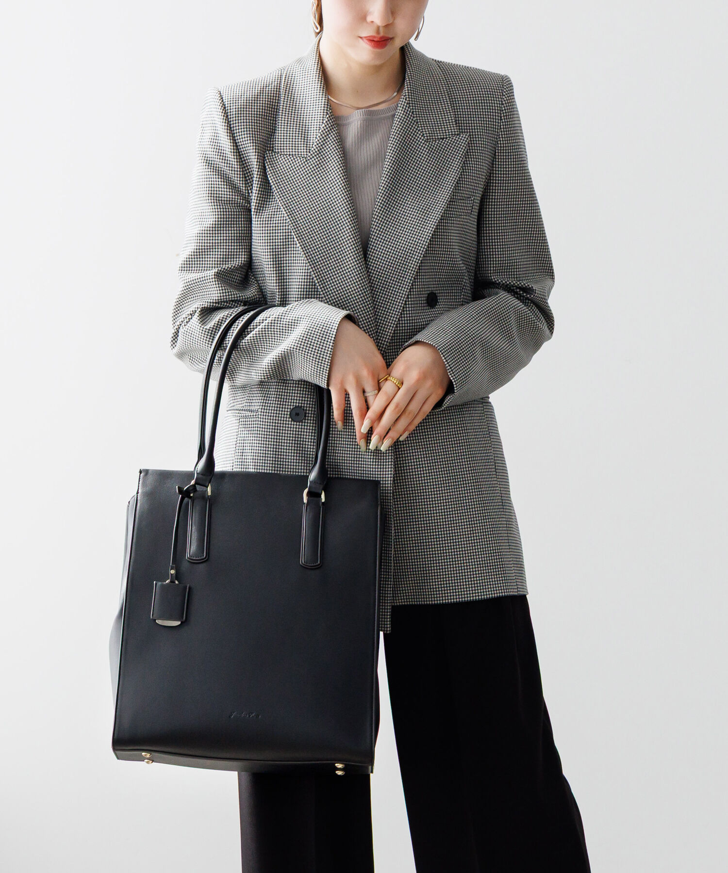 Jewelna Rose「Jewelna Rose OLバッグ・エト エアリィ 縦型トートバッグ 16272」|トートバッグ|ブラック