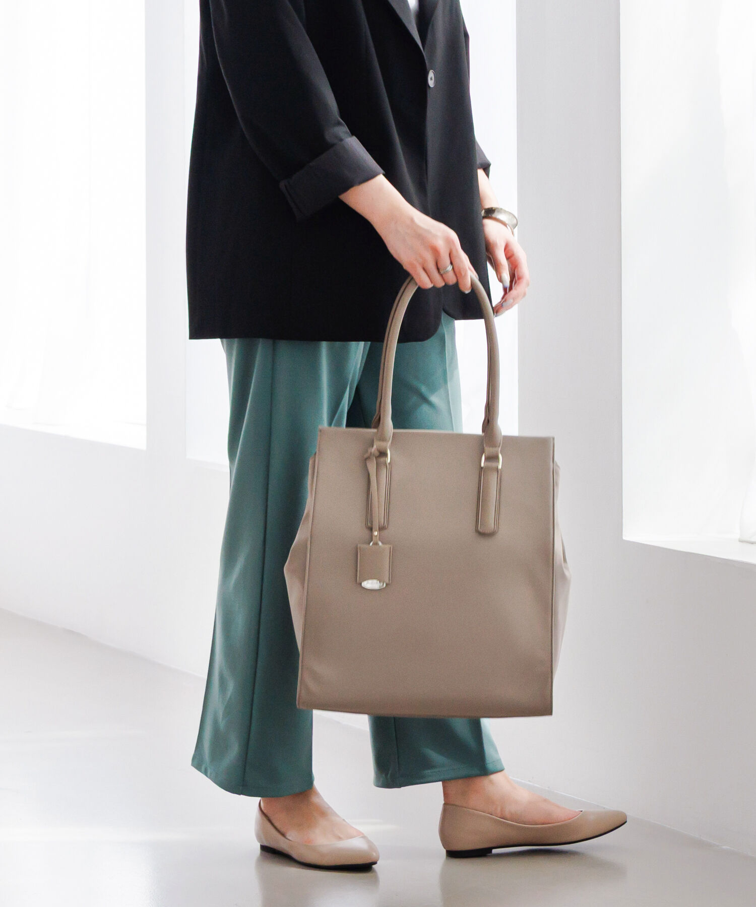 Jewelna Rose「Jewelna Rose OLバッグ・エト エアリィ 縦型トートバッグ 16272」|トートバッグ|