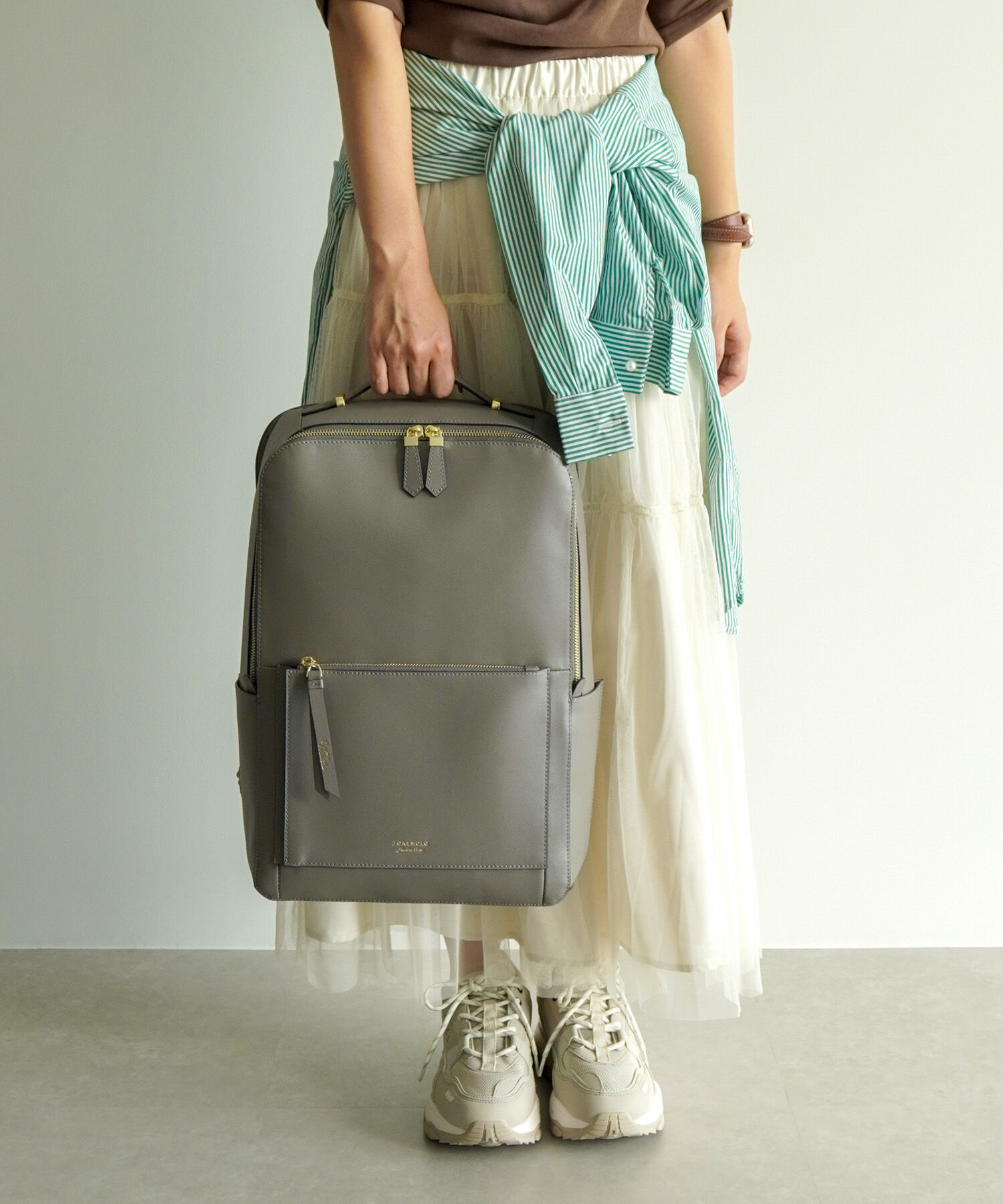 Jewelna Rose「Jewelna Rose ウェールズ リュック B4サイズ 15.6インチ収納 本革 11975」|リュック|