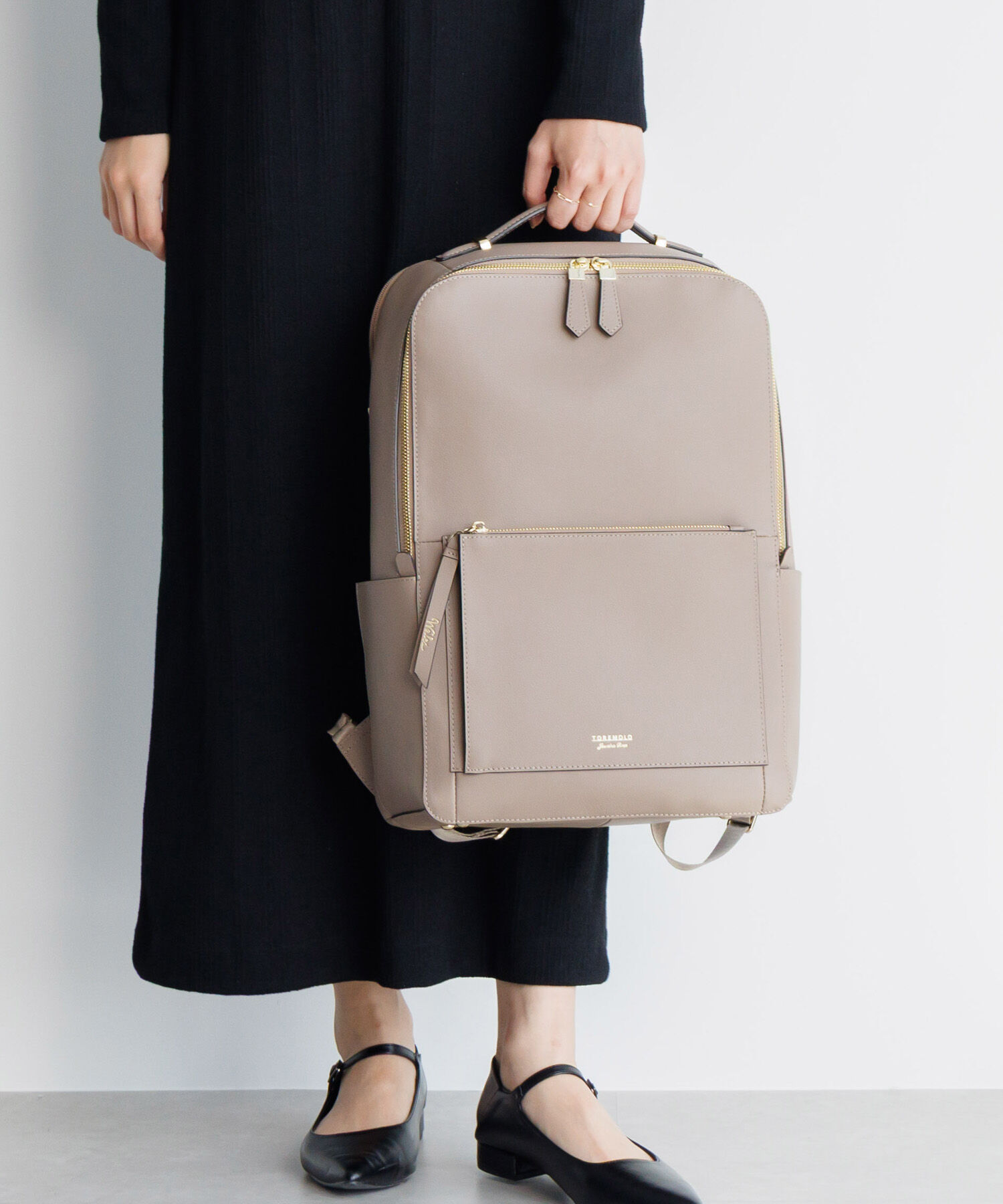 Jewelna Rose「Jewelna Rose ウェールズ リュック B4サイズ 15.6インチ収納 本革 11975」|リュック|