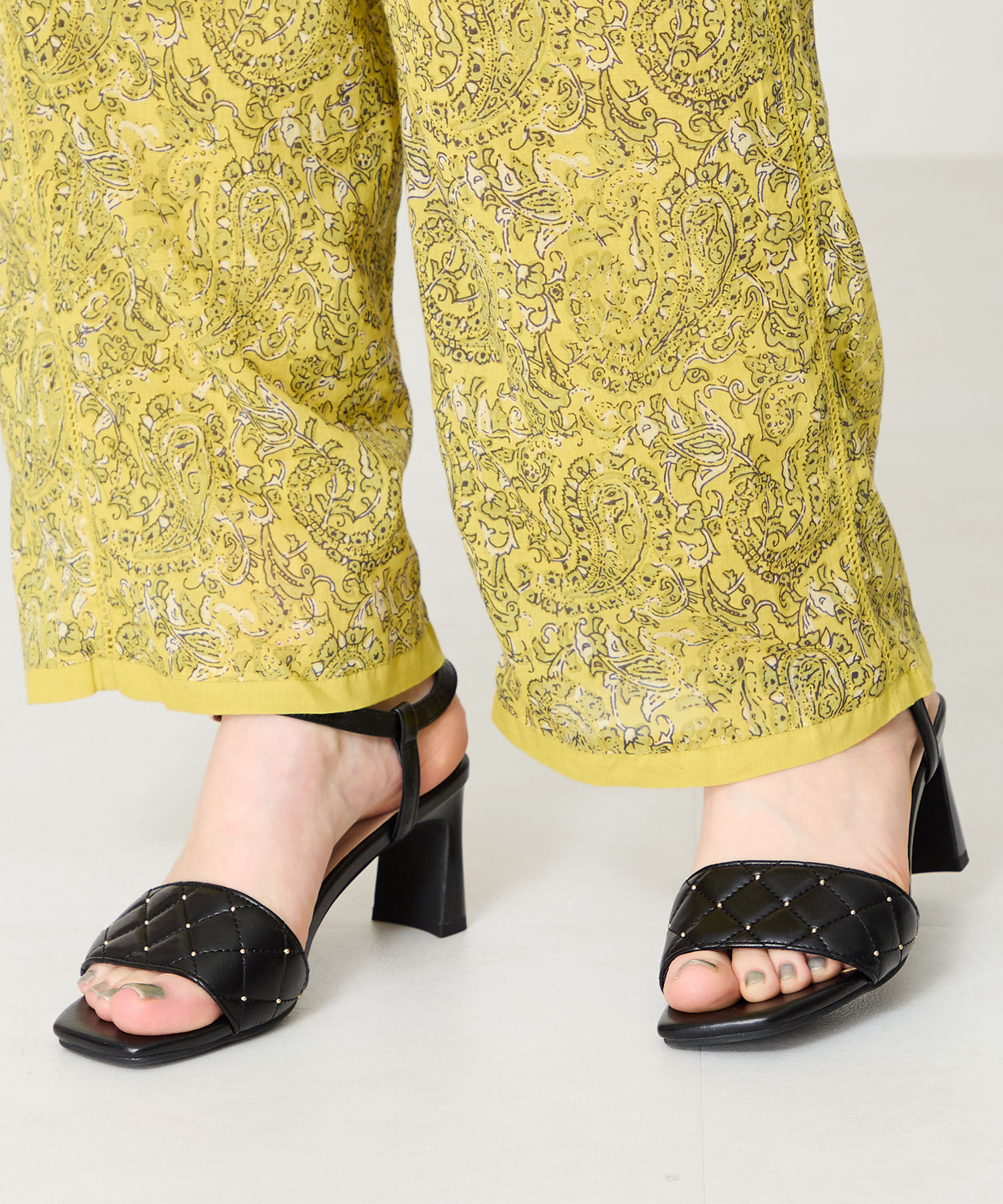 ORiental TRaffic「キルティング&times;スタッズヒールサンダル/51229 人気 トレンド ヒール7.5cm」|サンダル|BLACK