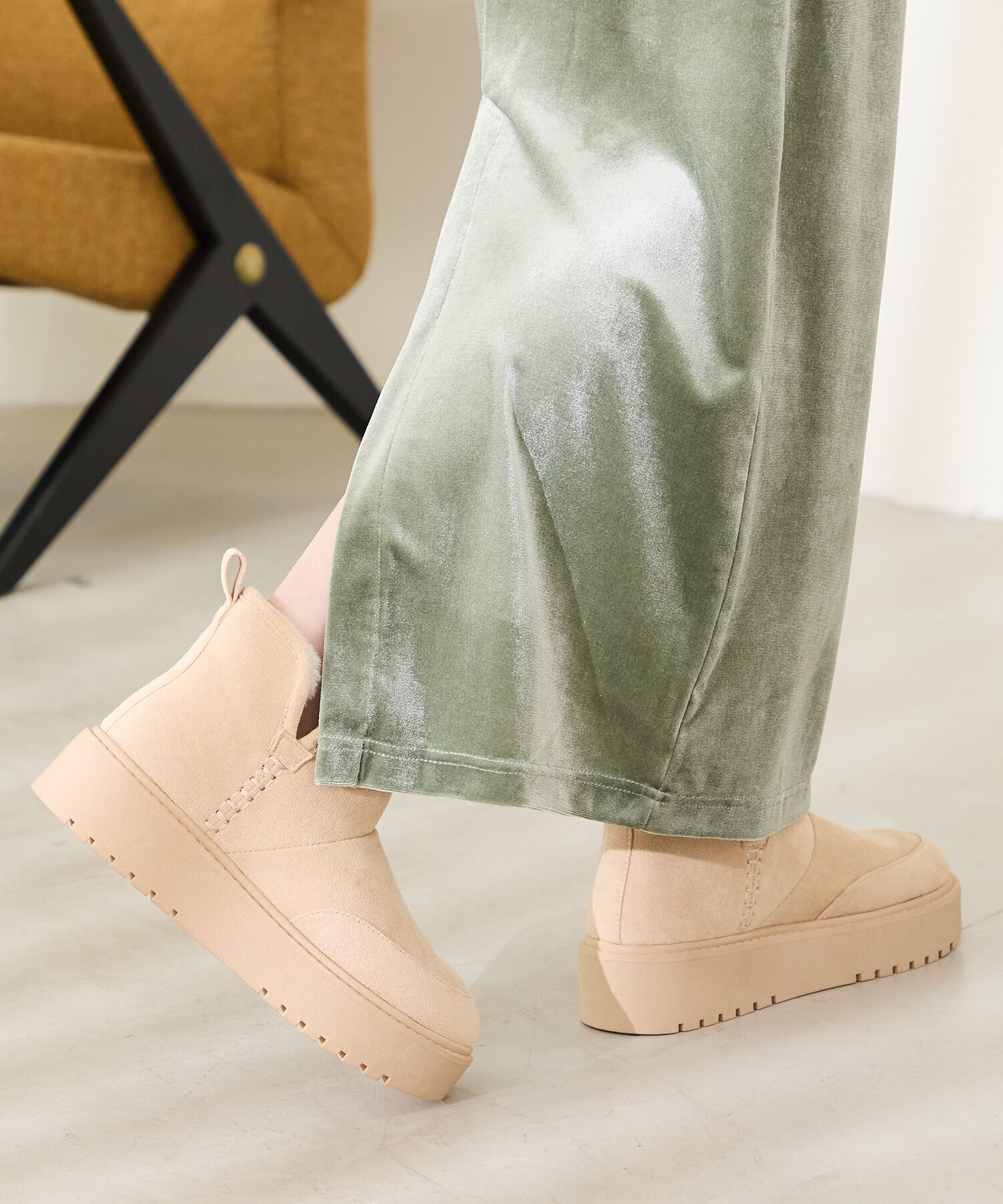 ORiental TRaffic「【 軽量 】 サイドスリット 厚底 ムートン ショートブーツ /51425 防寒」|ショートブーツ|