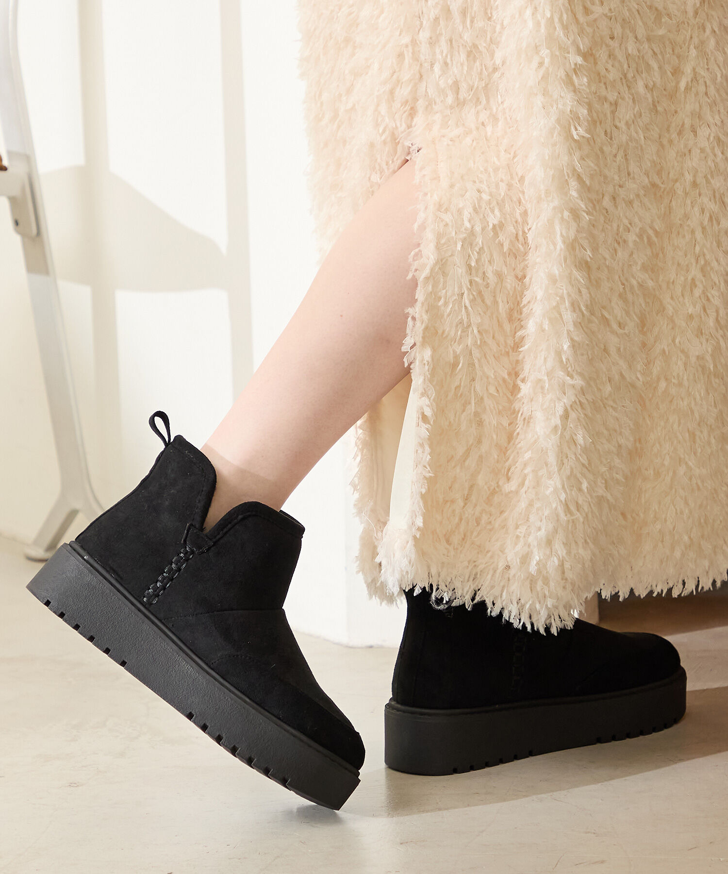 ORiental TRaffic「【 軽量 】 サイドスリット 厚底 ムートン ショートブーツ /51425 防寒」|ショートブーツ|