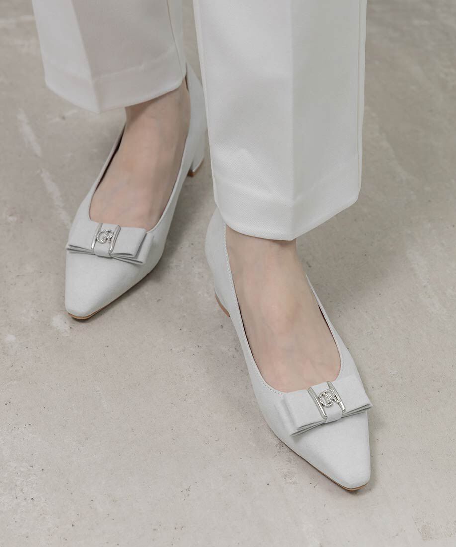  「2WAY ビジューモノグラムリボンパンプス」|パンプス|