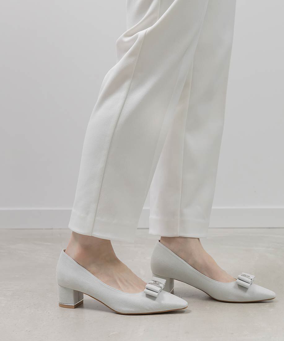  「2WAY ビジューモノグラムリボンパンプス」|パンプス|