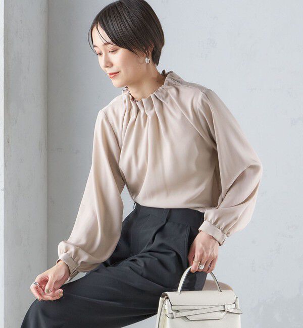 SHIPS for women「〈手洗い可能〉ネック ギャザー ソリッド 起毛 サテン ブラウス」|シャツ・ブラウス|