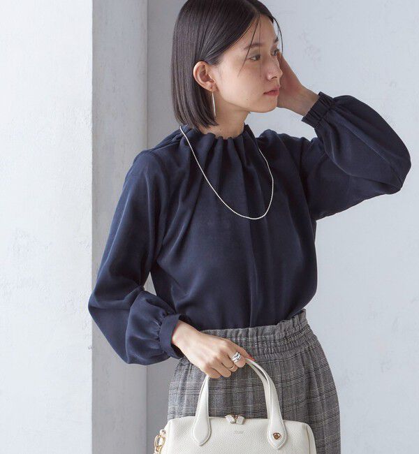 SHIPS for women「〈手洗い可能〉ネック ギャザー ソリッド 起毛 サテン ブラウス」|シャツ・ブラウス|ネイビー
