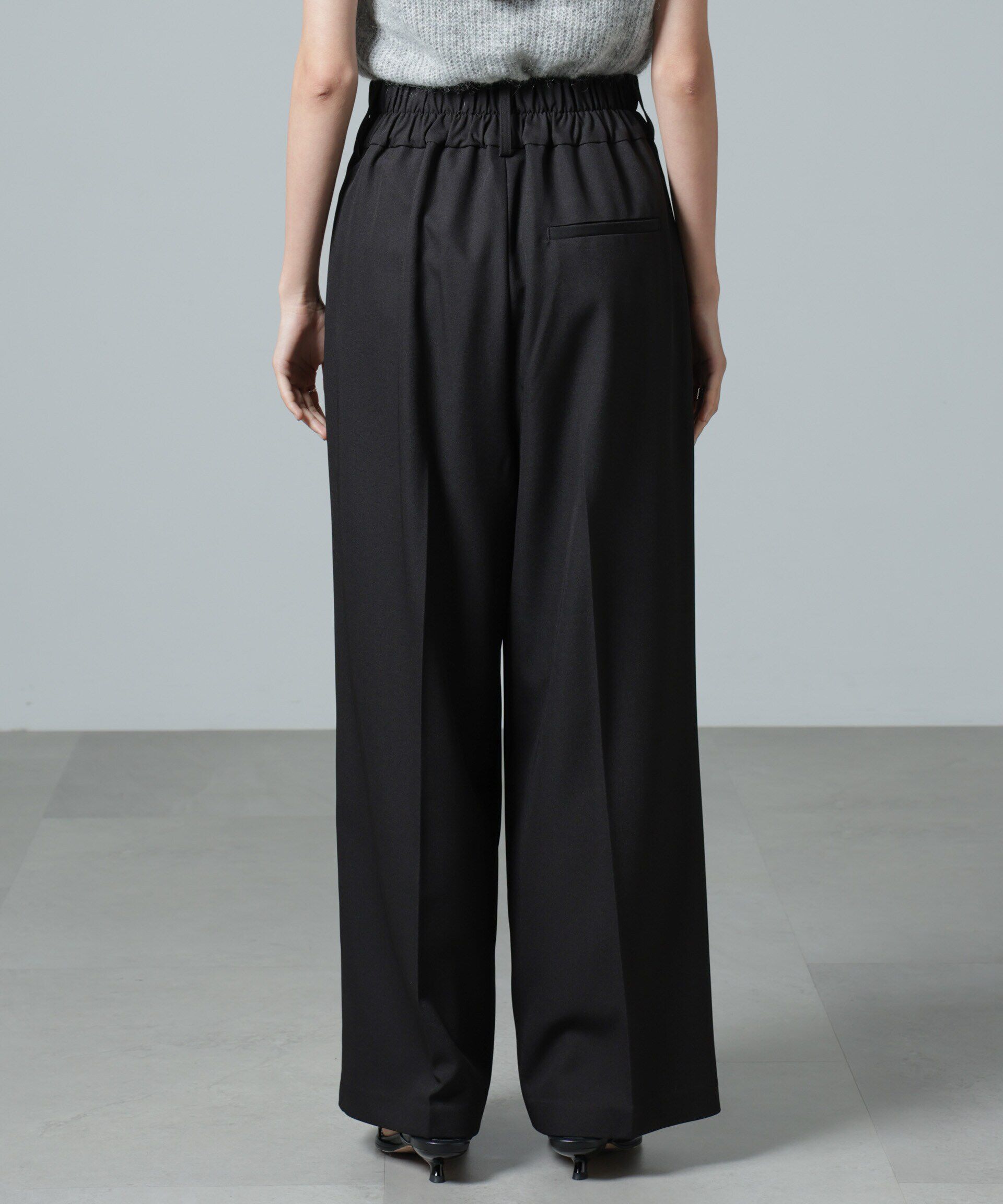 nano･universe「ハイウエスト2タックワイドパンツ」|チノ|