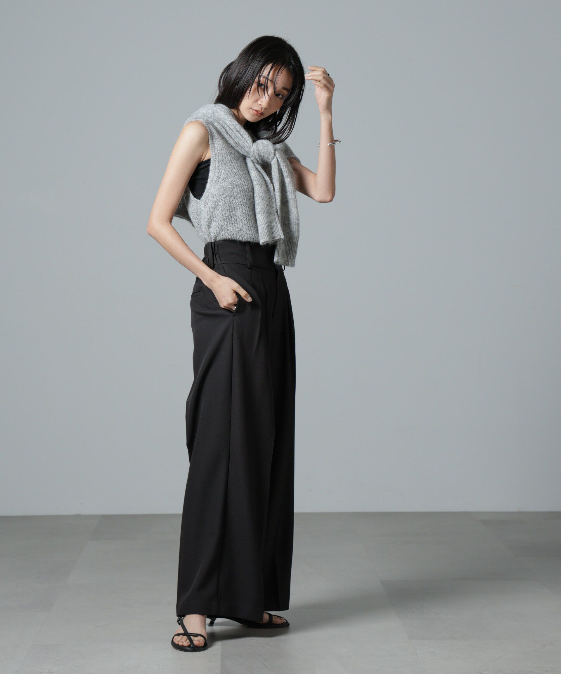 nano･universe「ハイウエスト2タックワイドパンツ」|チノ|