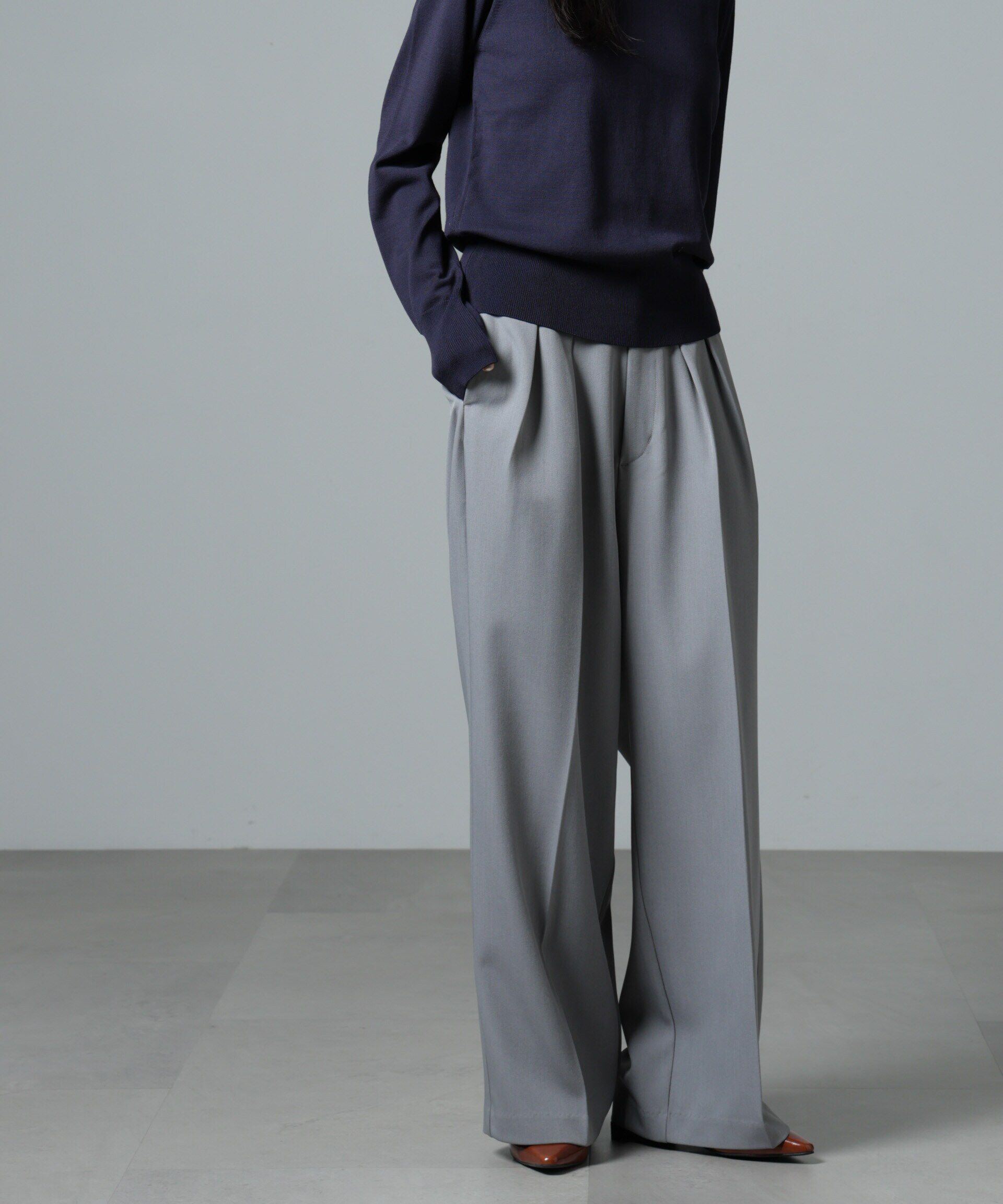 nano･universe「ハイウエスト2タックワイドパンツ」|チノ|