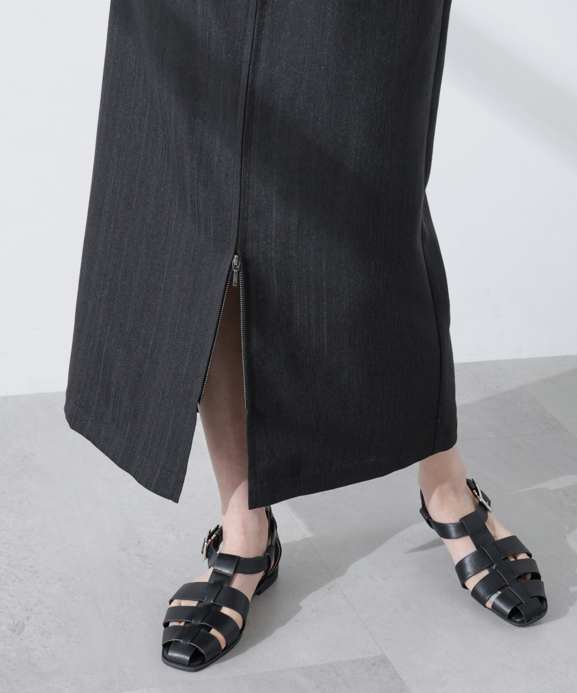 nano･universe「メタリックフロントZIPスリットタイトスカート」|スカート|