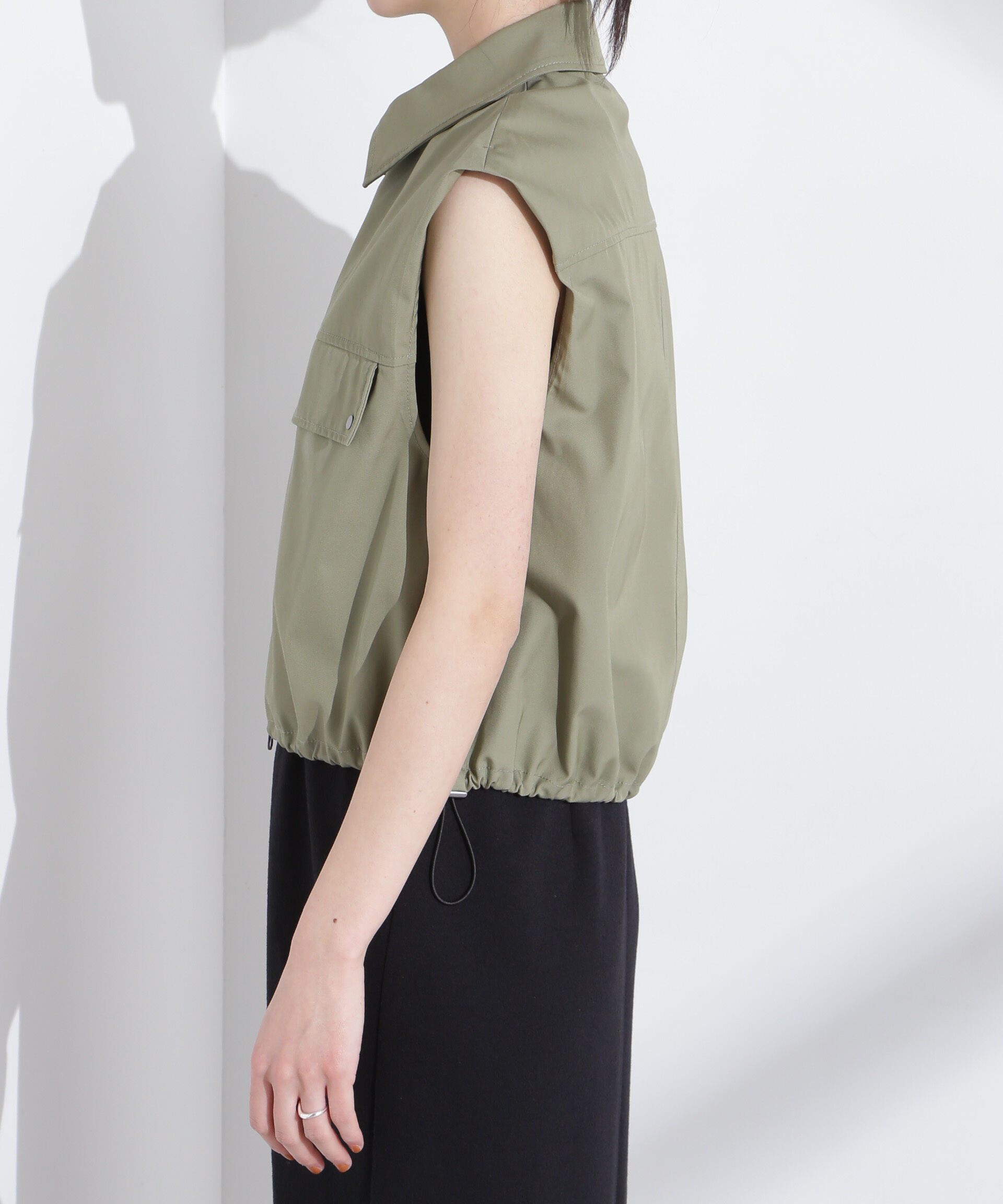 nano･universe「コンパクトギャバドロストジップベスト」|テーラードジャケット|