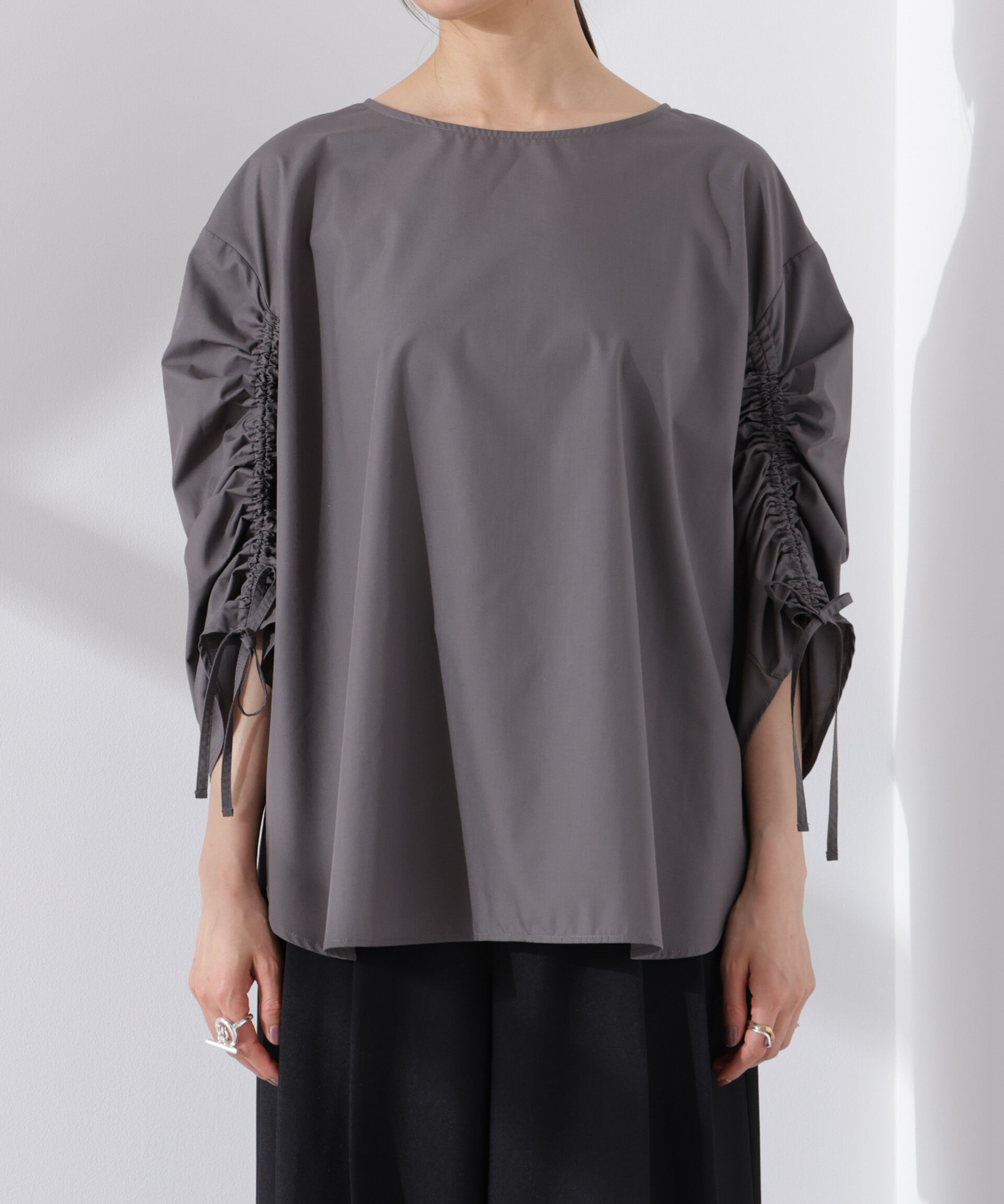 nano･universe「ドロストギャザースリーブプルオーバーシャツ」|シャツ・ブラウス|