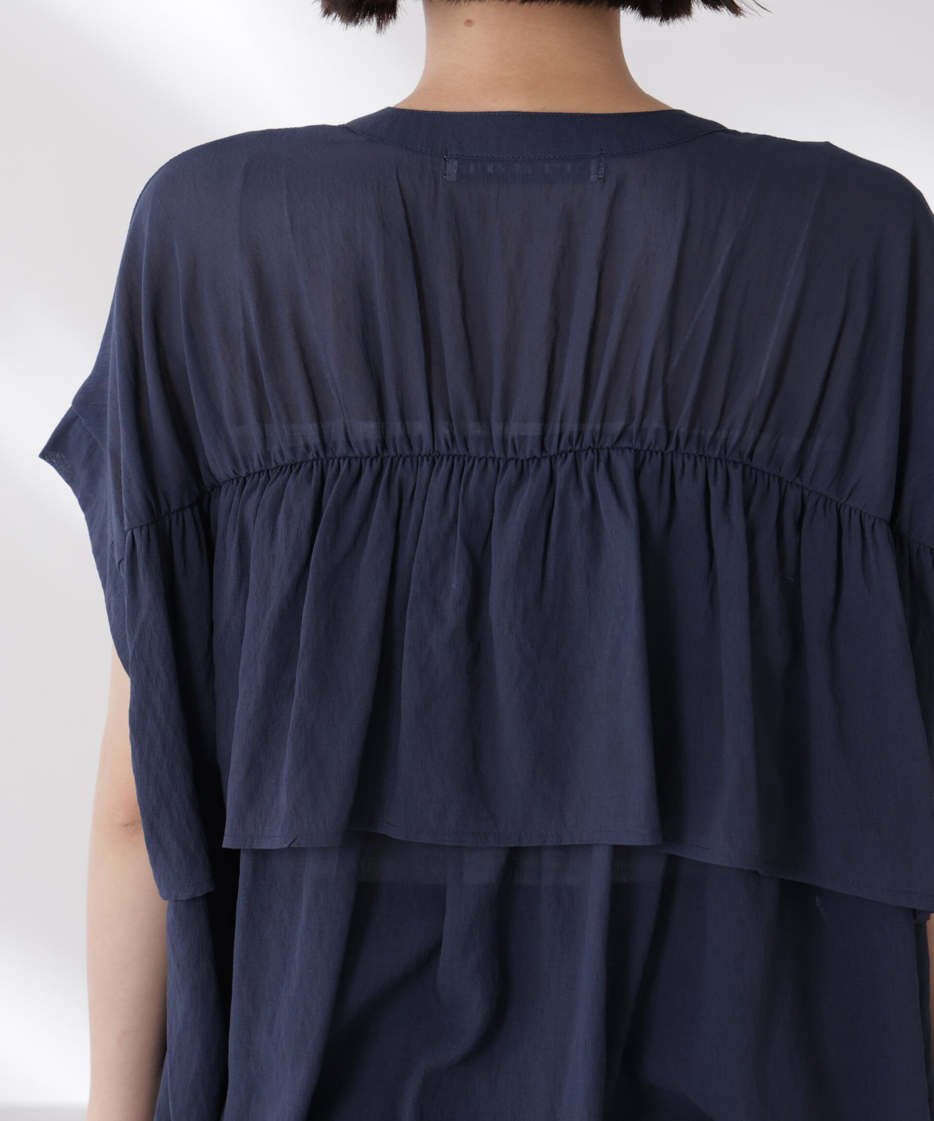 nano･universe「バックフリルギャザーシアーブラウス(セットアップ可)」|シャツ・ブラウス|