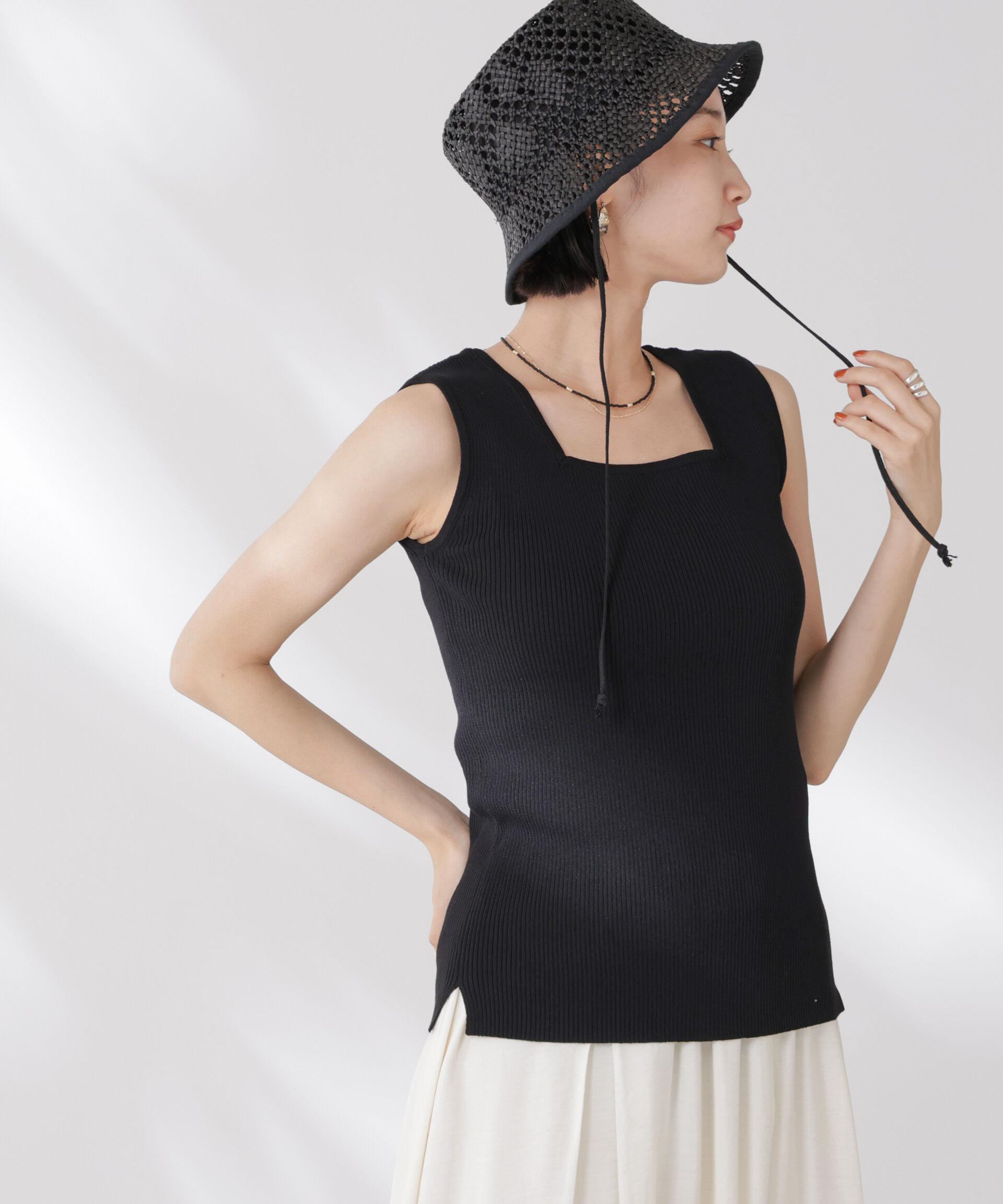 nano･universe「前後2wayスクエア＆クルーネックリブニットタンクトップ」|ニット・セーター|ブラック