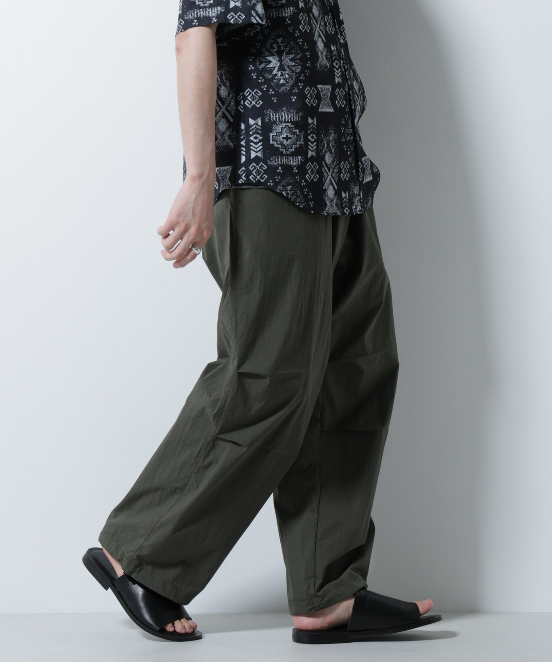 nano･universe「ライトウェイトバギーパンツ」|チノ|