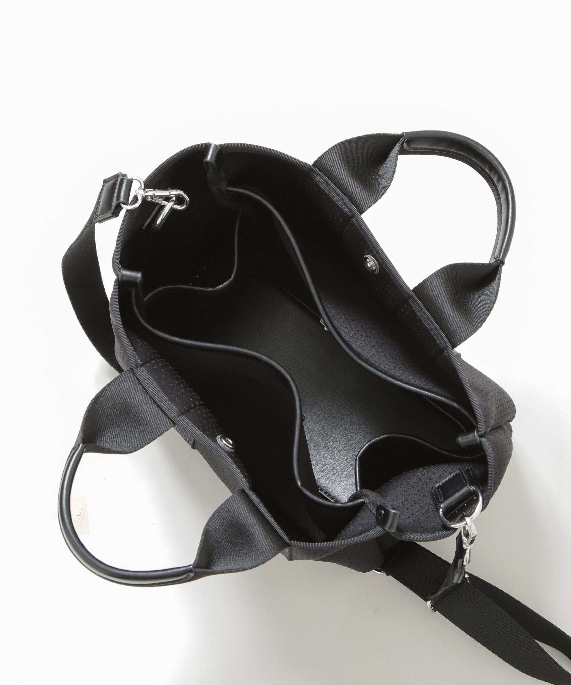 nano･universe「パンチングショルダートートバッグ」|ショルダー・メッセンジャー|