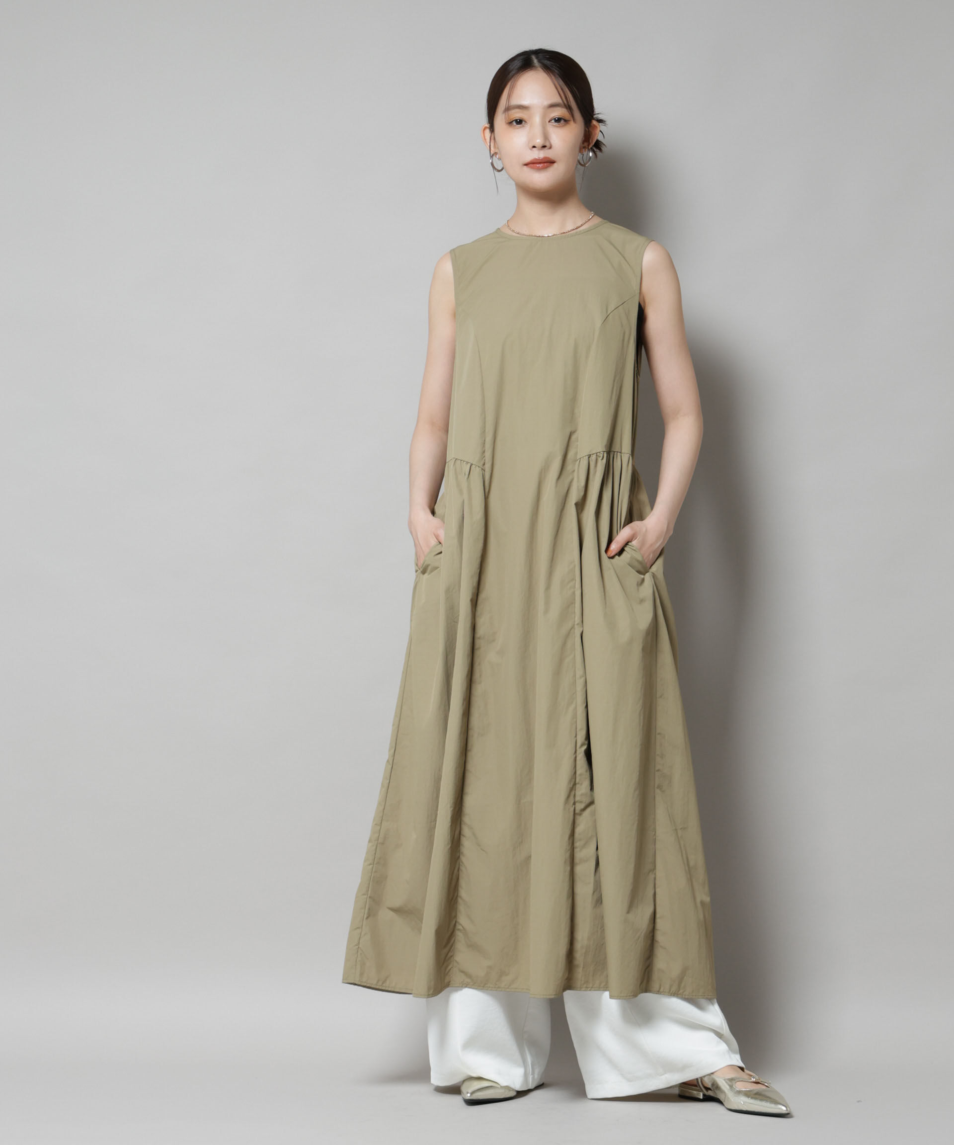 nano･universe「サイドギャザーナイロンワンピース」|ワンピース|