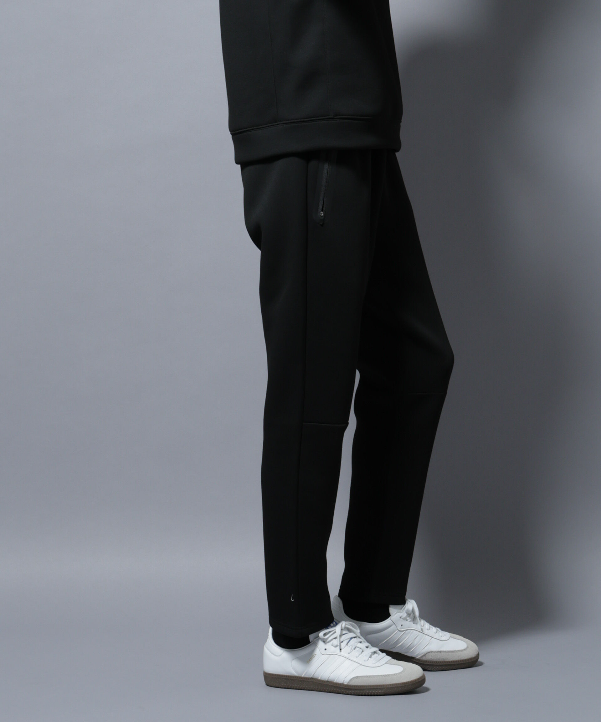 nano･universe「パネルダンボールジョガーパンツ（セットアップ可）」|チノ|ブラック