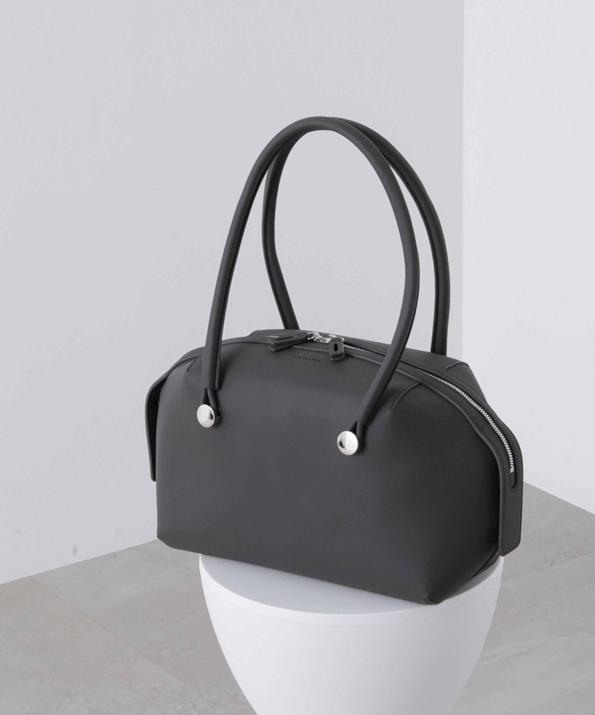 nano･universe「ADD CULUMN/TABLET BOSTON」|ショルダー・メッセンジャー|D.グレー2