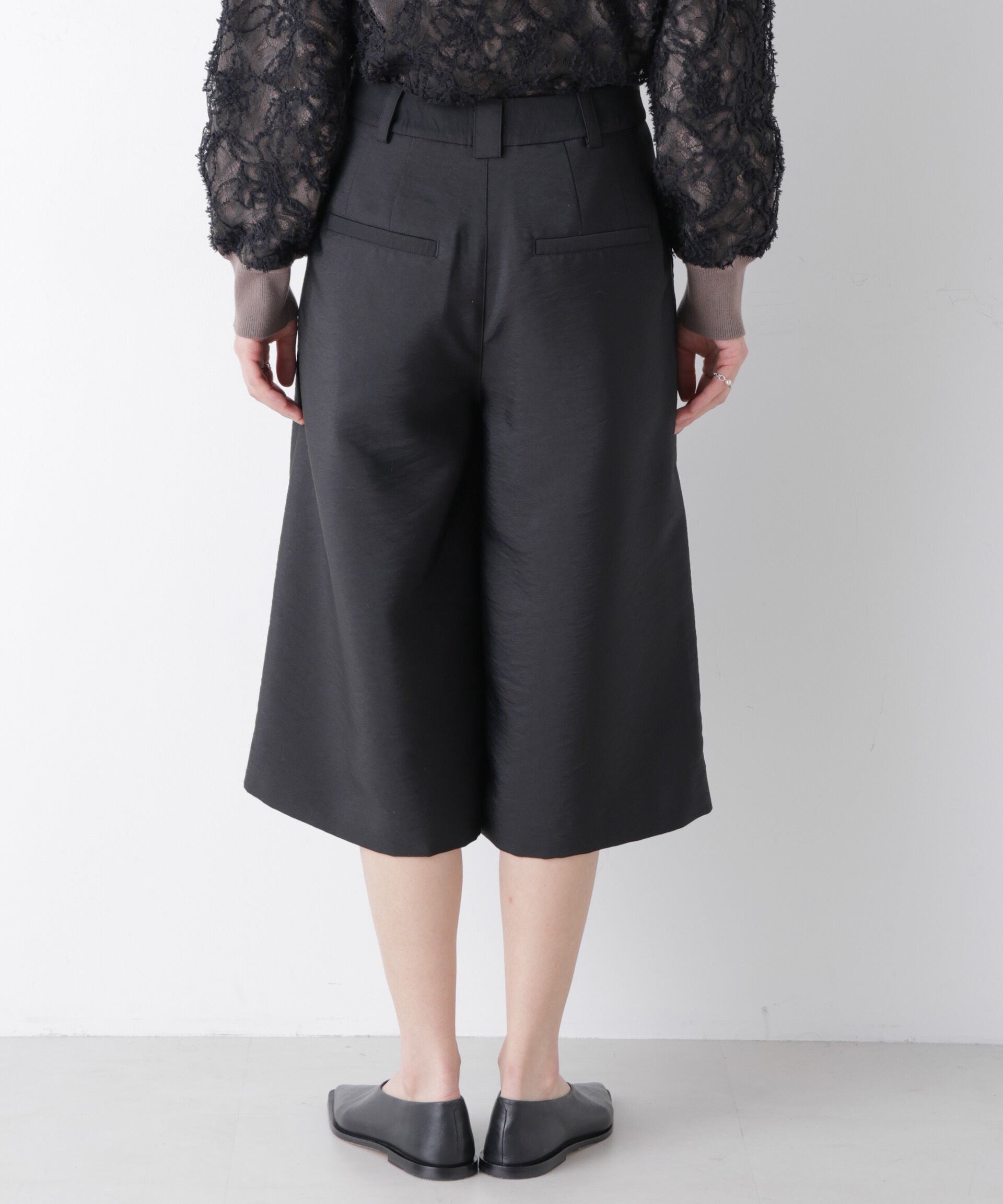 nano･universe「エアリーツイルボリュームキュロットパンツ」|チノ|