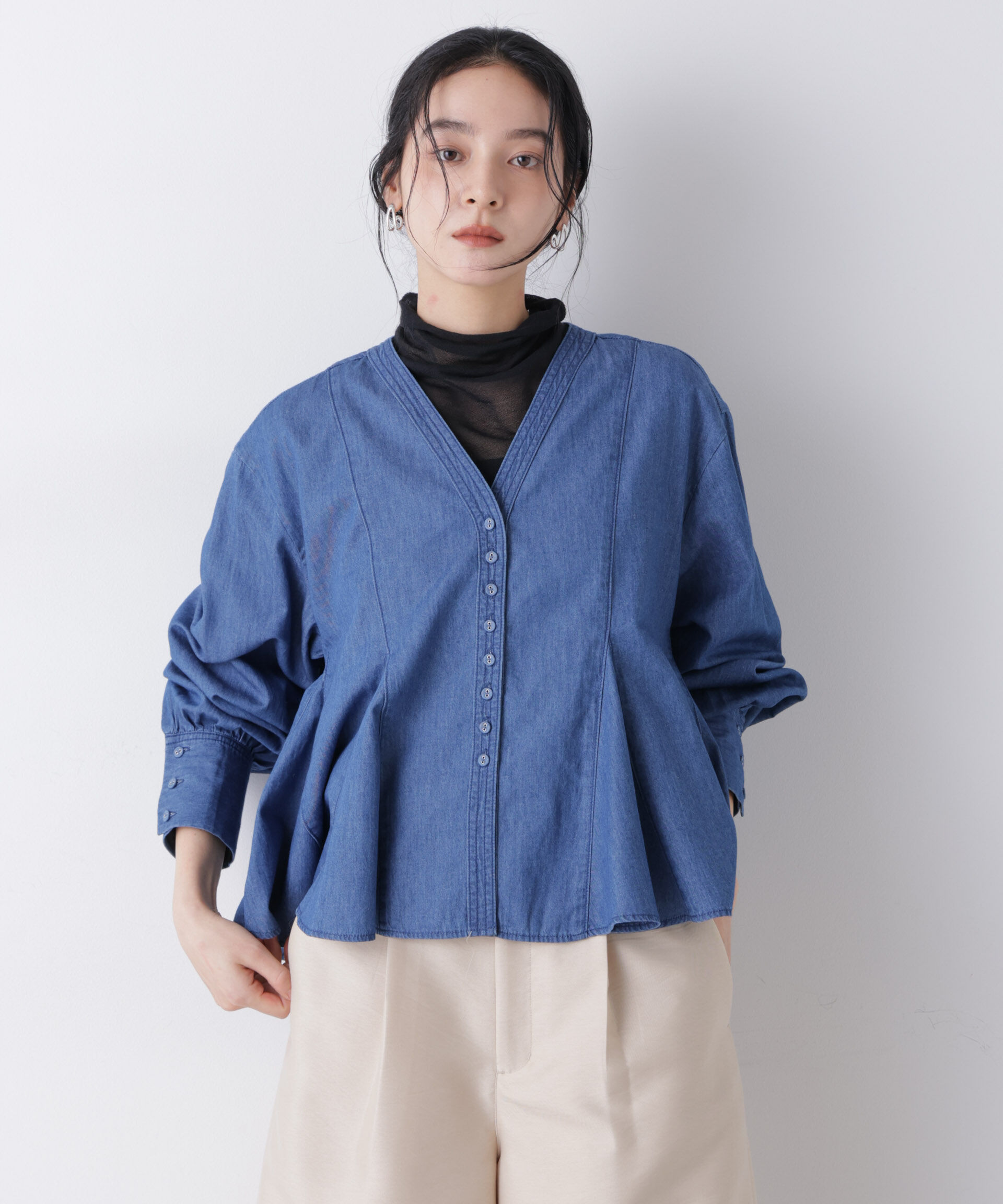 nano･universe「ライトデニムフレアブラウス」|シャツ・ブラウス|